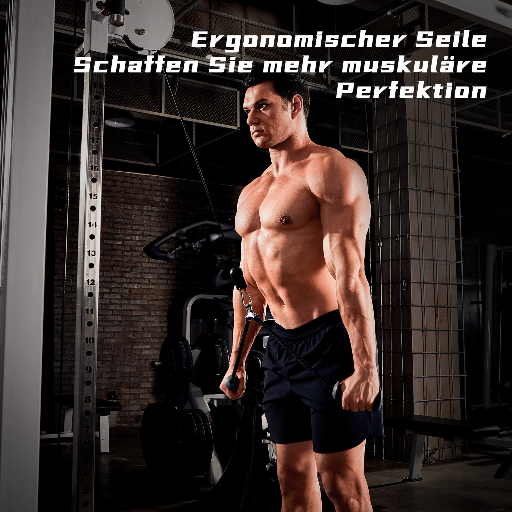Ein muskulöser Mann trainiert mit Kabeln in einem Fitnessstudio, mit Textüberlagerung auf Deutsch. Fitnessstudio-Einstellung.