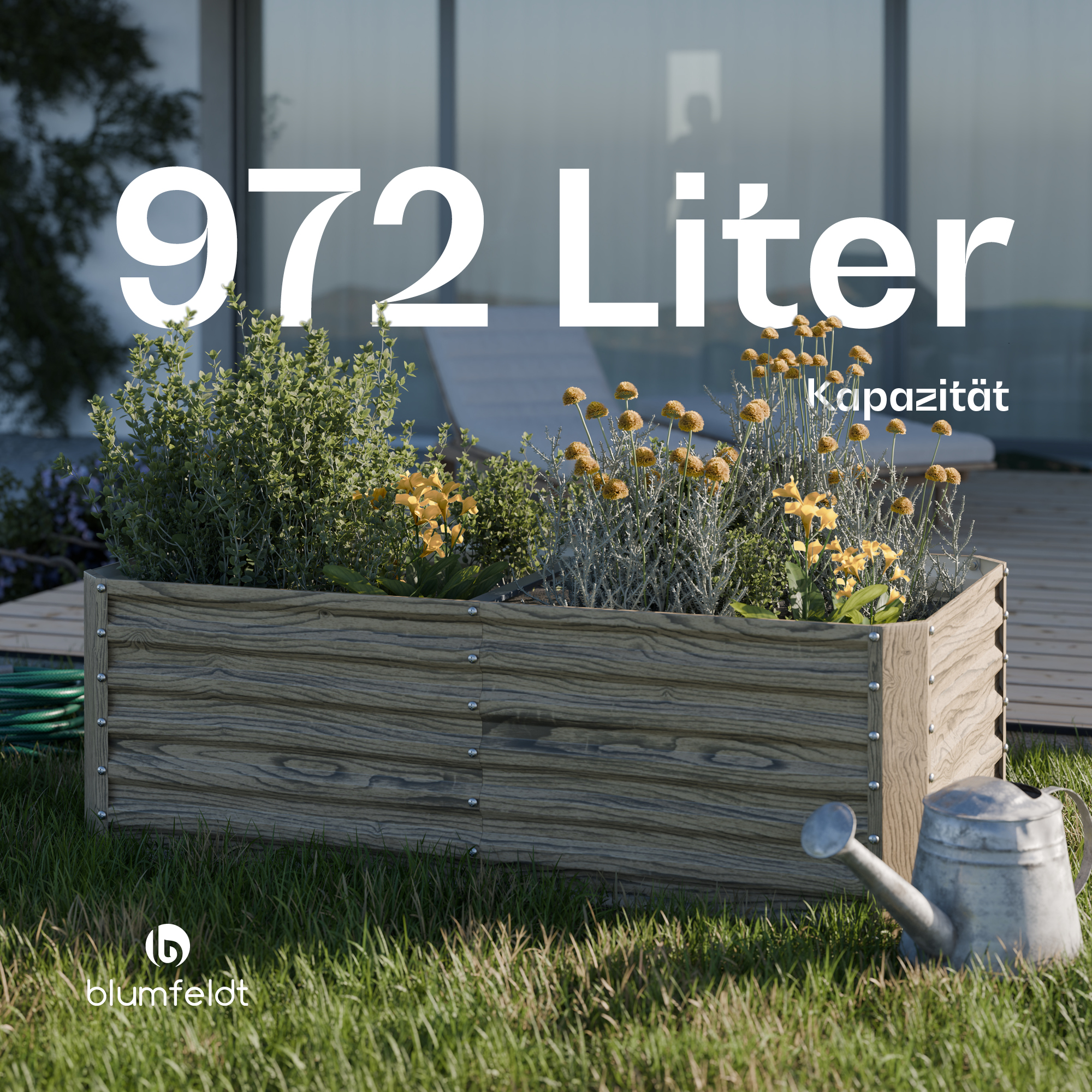 Una jardinera de madera con plantas y flores, con texto que dice capacidad de 972 litros.