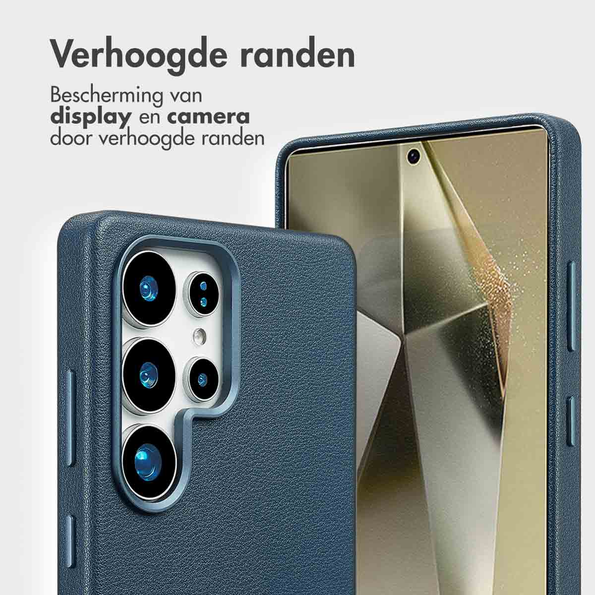 Een blauwe telefoonhoes, focus op het camera-gebied. Het scherm van de telefoon is zichtbaar, met verhoogde randen.