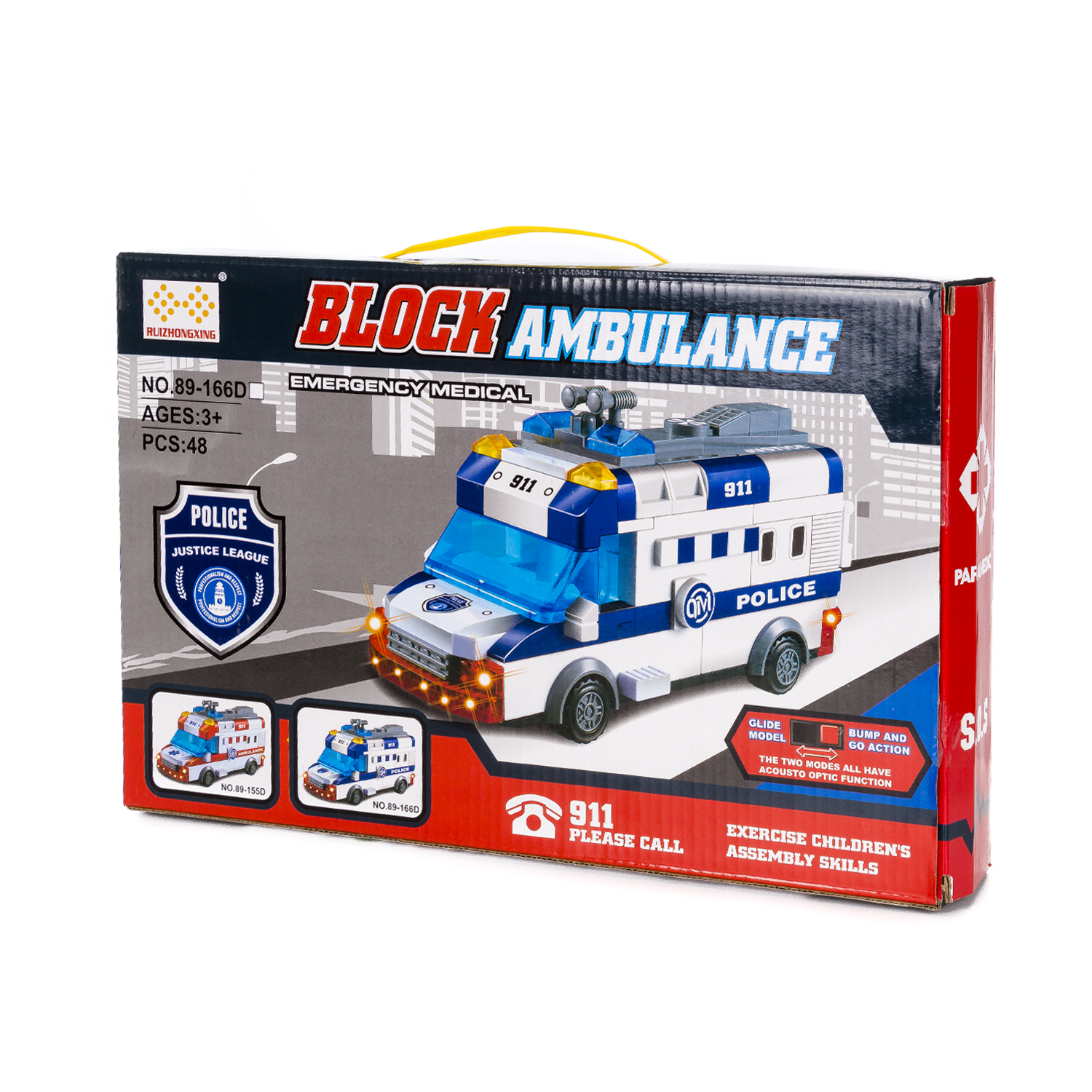 Set scatola ambulanza giocattolo. Ambulanza giocattolo sul davanti. Sfondo bianco.
