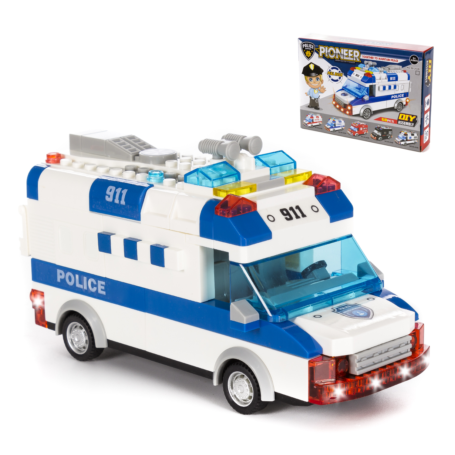 Un camion della polizia giocattolo bianco e blu con un'illustrazione di auto della polizia sulla scatola.