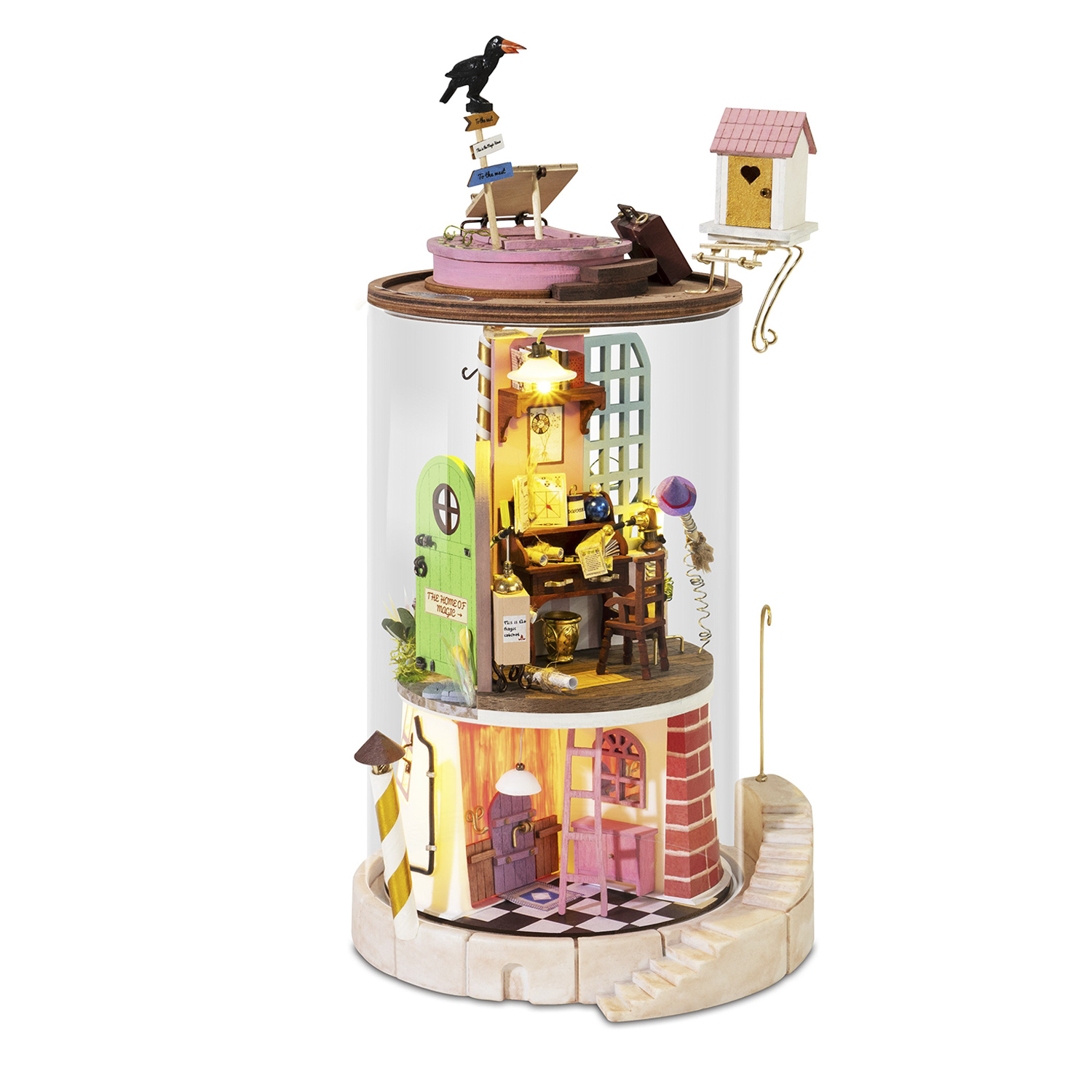 Faro in miniatura con interni dettagliati. Legno con vetro.