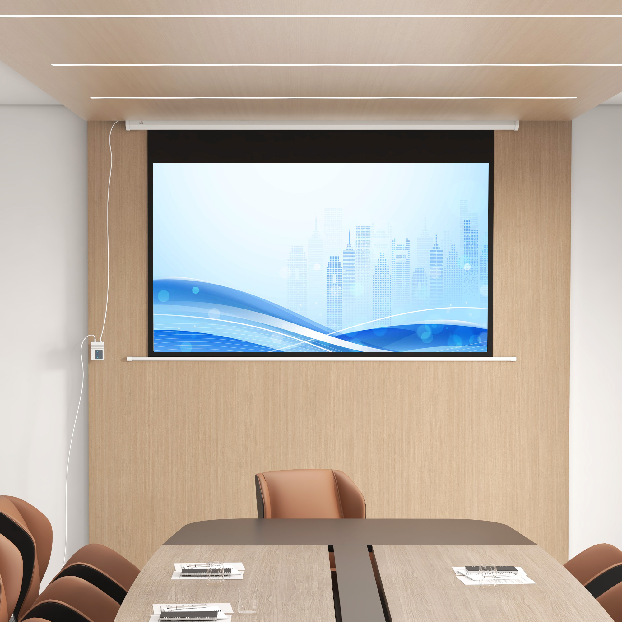 Una sala conferenze con un grande schermo che mostra una grafica di paesaggio urbano. Sono visibili il tavolo e le sedie della conferenza.