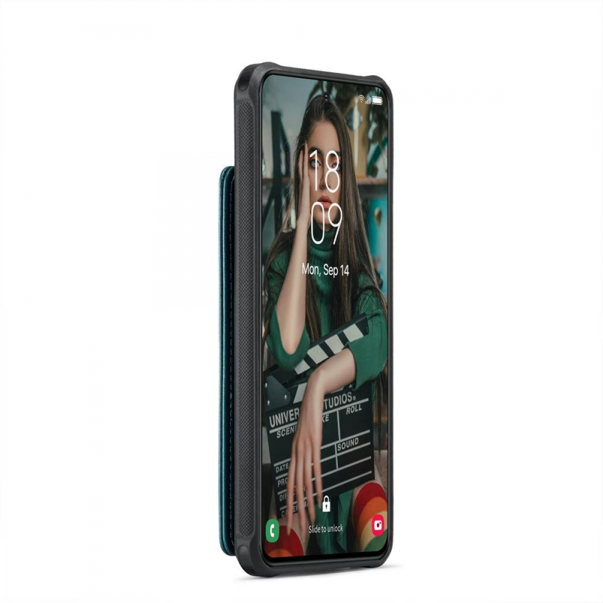 Eine schwarze Handyhülle mit einem Telefon, das eine Frau mit einer Filmklappe zeigt.