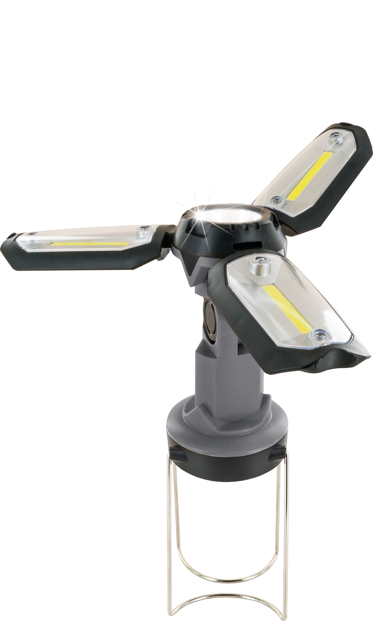 Dreibein-Lampe mit drei LED-Paneelen, silbernem Sockel und schwarzen Akzenten.