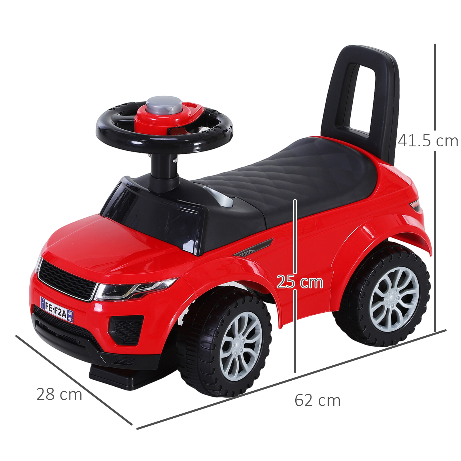 Macchina rossa cavalcabile con dimensioni. Sedile nero, volante e ruote. Etichettata: 62cm, 28cm, 25cm, 41,5cm.