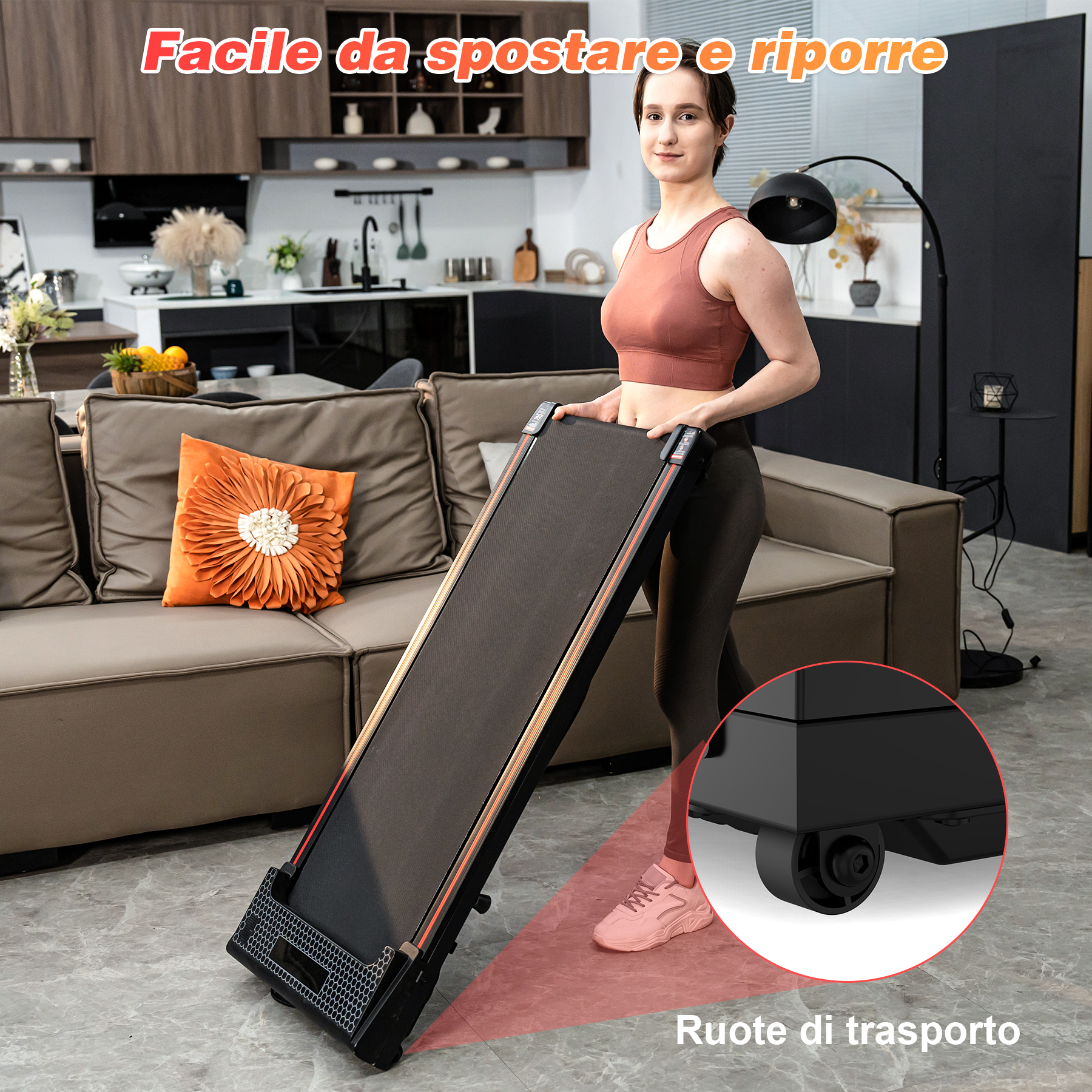 Donna con tapis roulant; soggiorno. Il tapis roulant è nero e rosso, su ruote. Testo rosso: Facile da spostare.