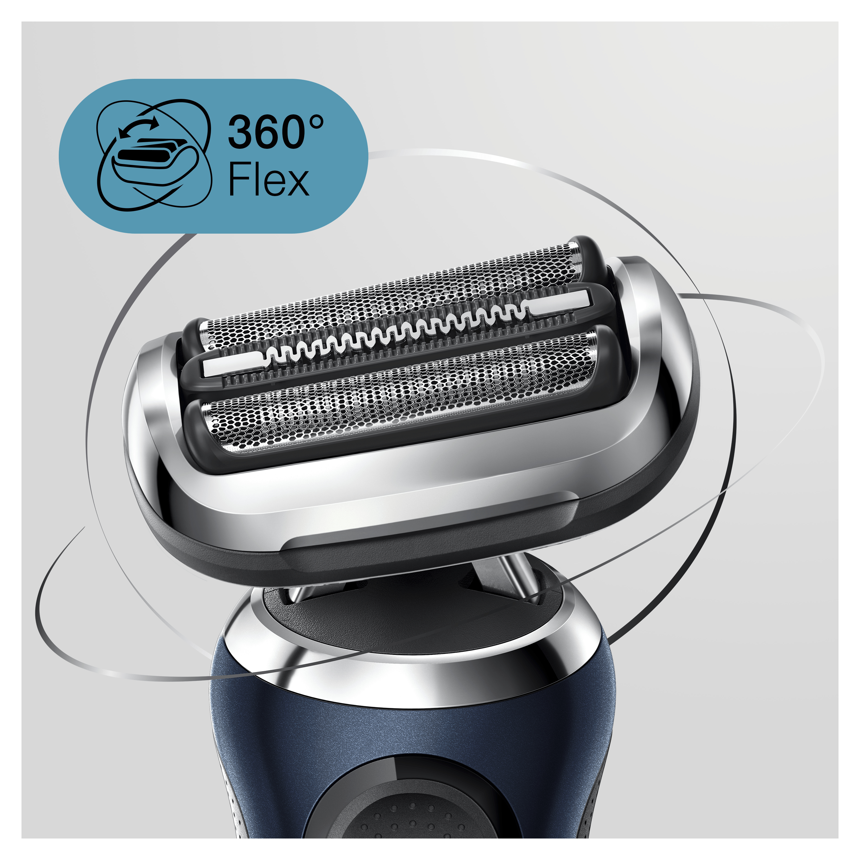 Primer plano de un cabezal de afeitadora eléctrica plateado y azul con diseño Flex de 360°.