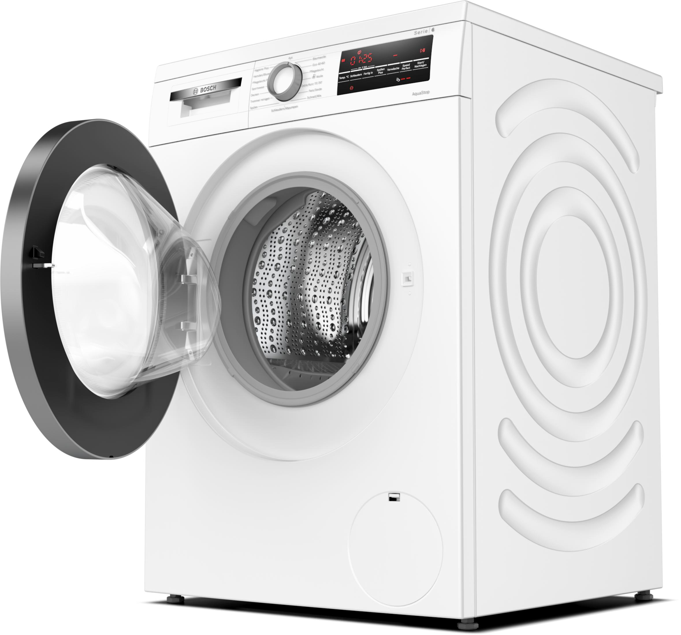 Weiße Waschmaschine mit geöffneter Tür. Sie hat einen schwarzen Rand und ein digitales Display. Weißer Hintergrund.