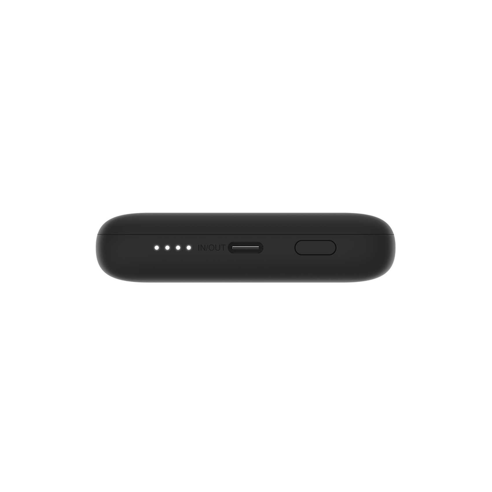 Schwarze Powerbank mit einem Ein-/Ausgang und einer Taste. Weißer Hintergrund.