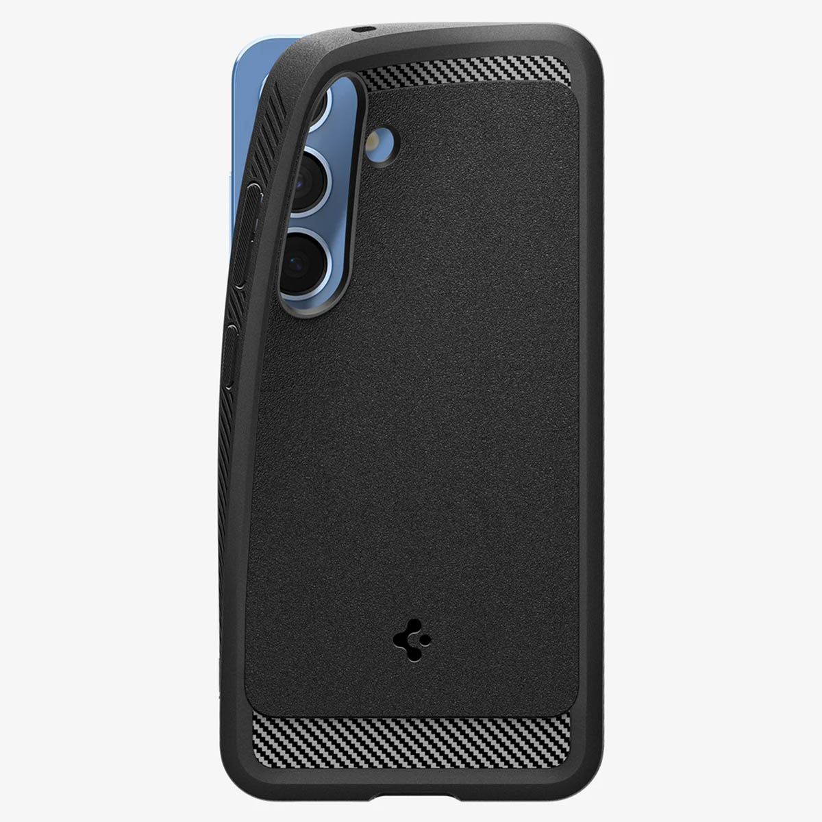 Zwarte telefoonhoes met een koolstofvezel-achtige textuur, deels over een blauwe telefoon.