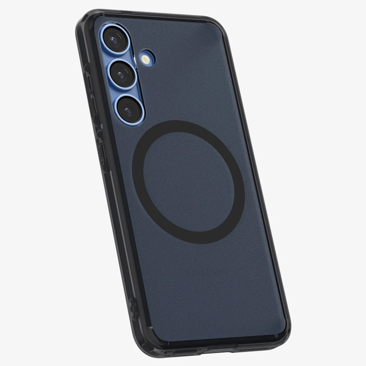 Une coque de téléphone bleu marine avec un cercle noir. Trois lentilles de caméra à l'arrière.