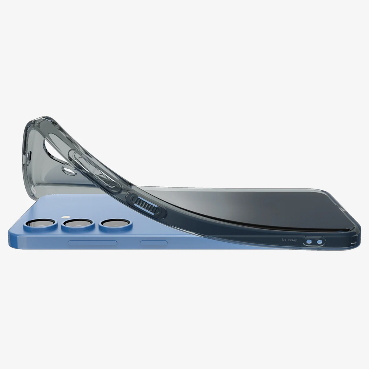 Un étui de téléphone transparent sur un téléphone bleu avec trois lentilles de caméra.
