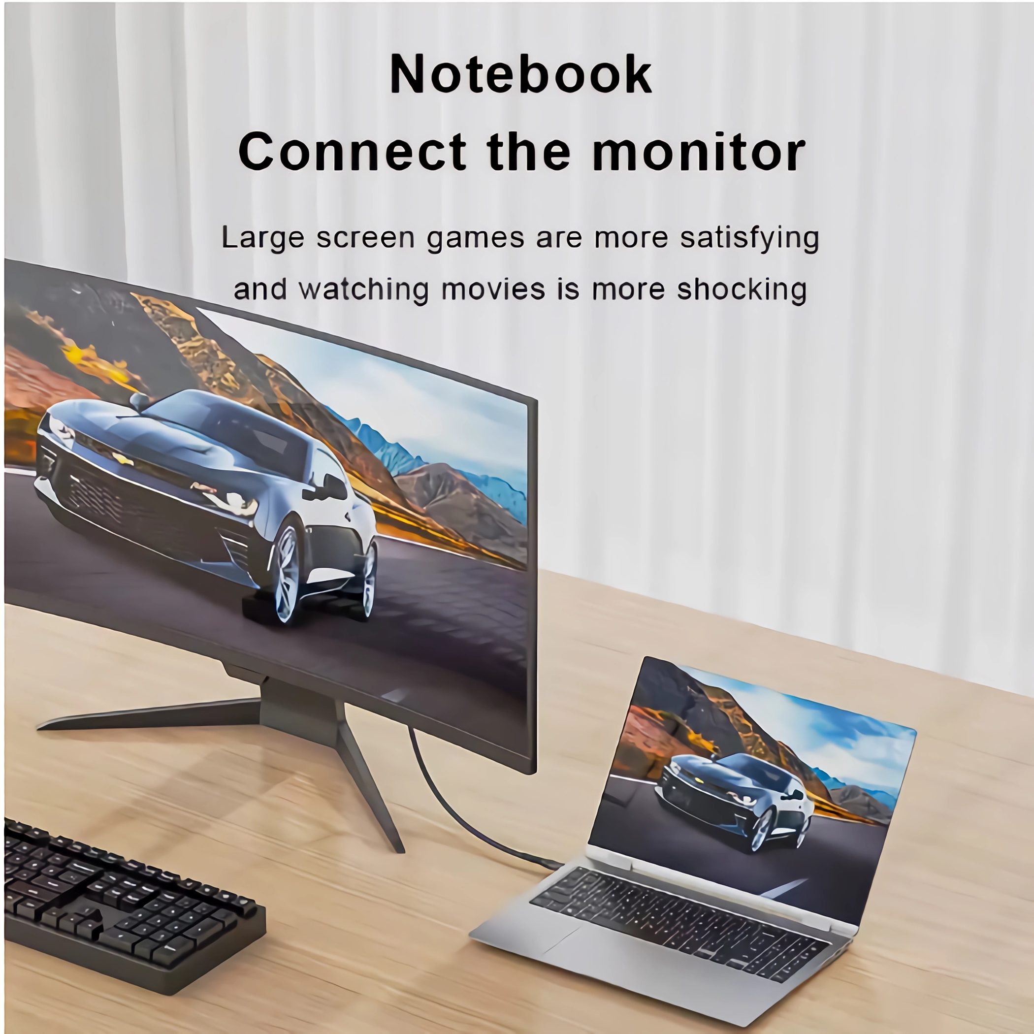 Laptop und Monitor verbunden. Der Monitor zeigt ein Autobild. Tastatur auf dem Tisch. Text: Verbinden Sie den Monitor.