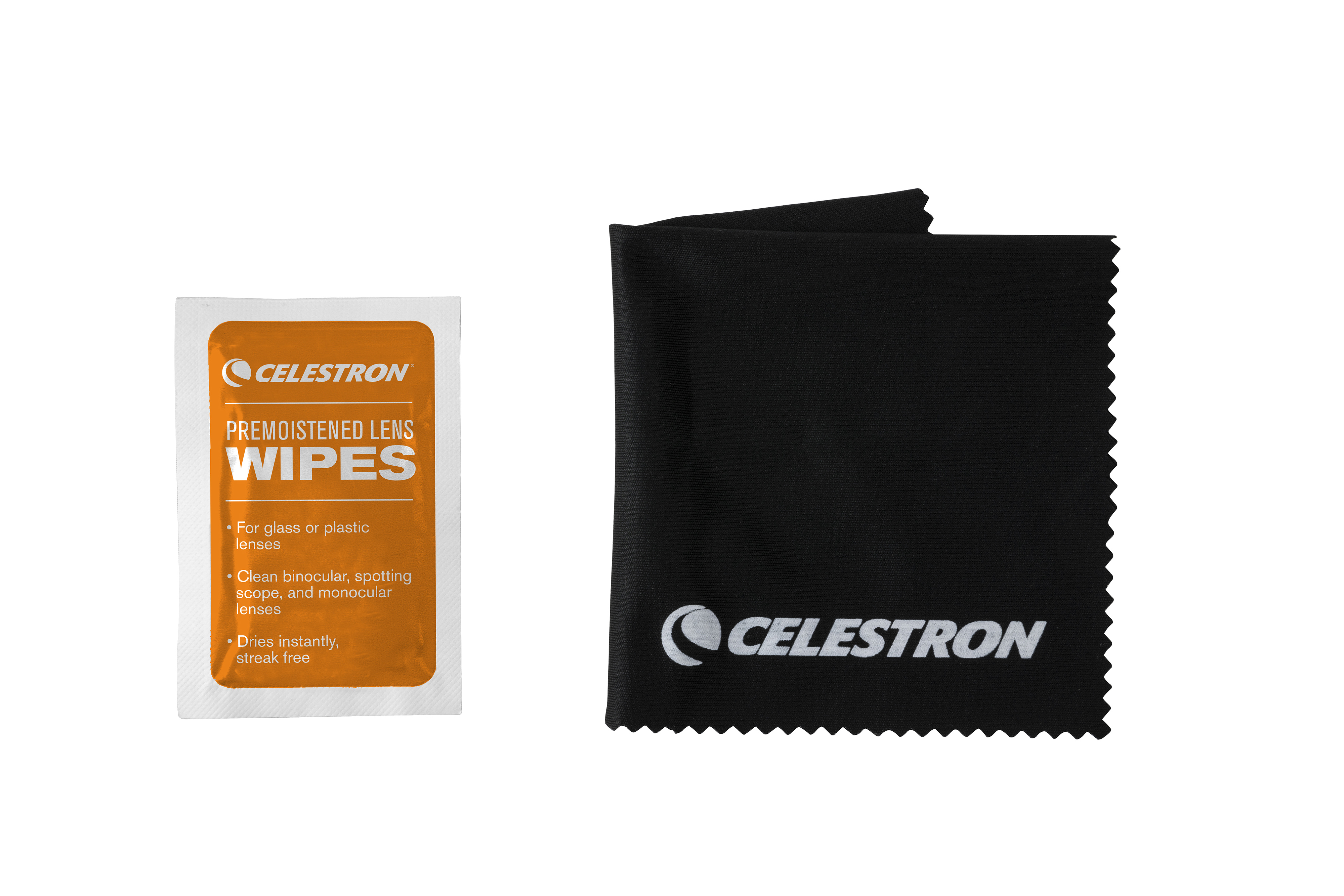 Eine Packung Linsenreinigungstücher und ein schwarzes Reinigungstuch mit Celestron-Logo.