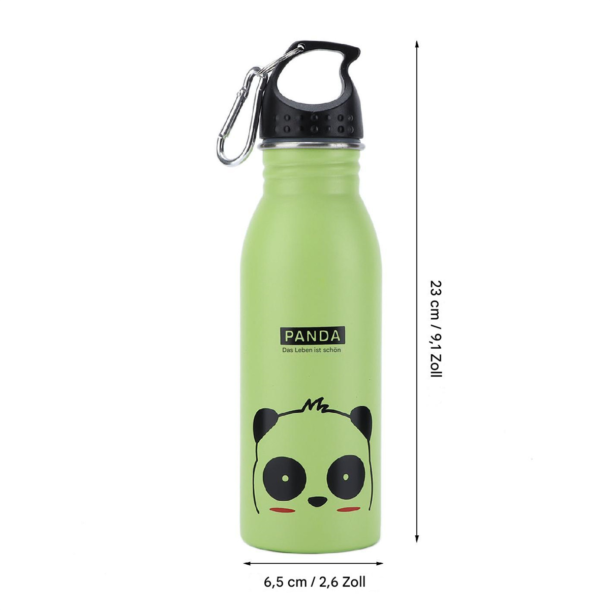 Grüne Panda-Wasserflasche mit schwarzem Deckel und silbernem Karabiner. Weißer Hintergrund.