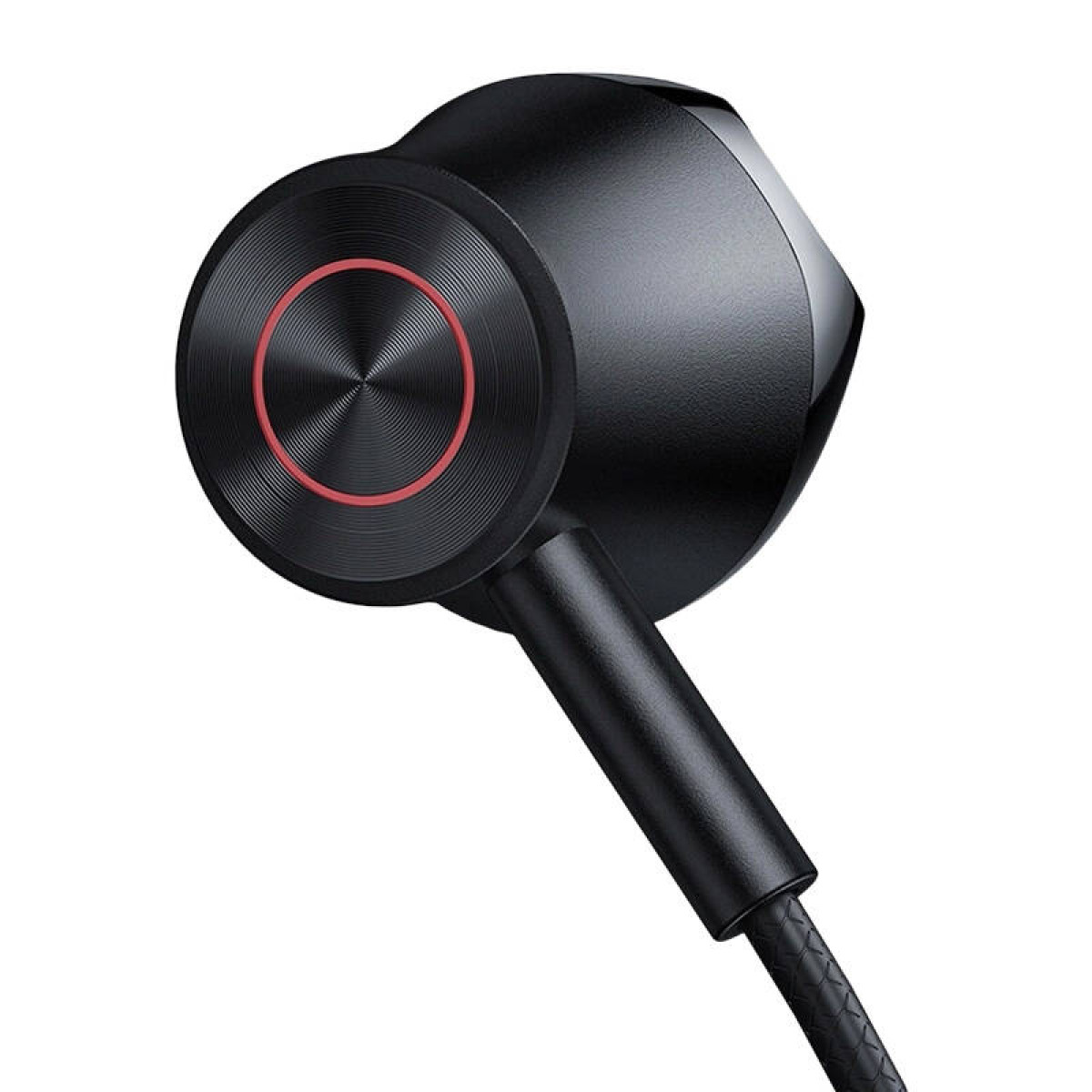 Auricolare nero con cerchio rosso al centro, angolato, primo piano.