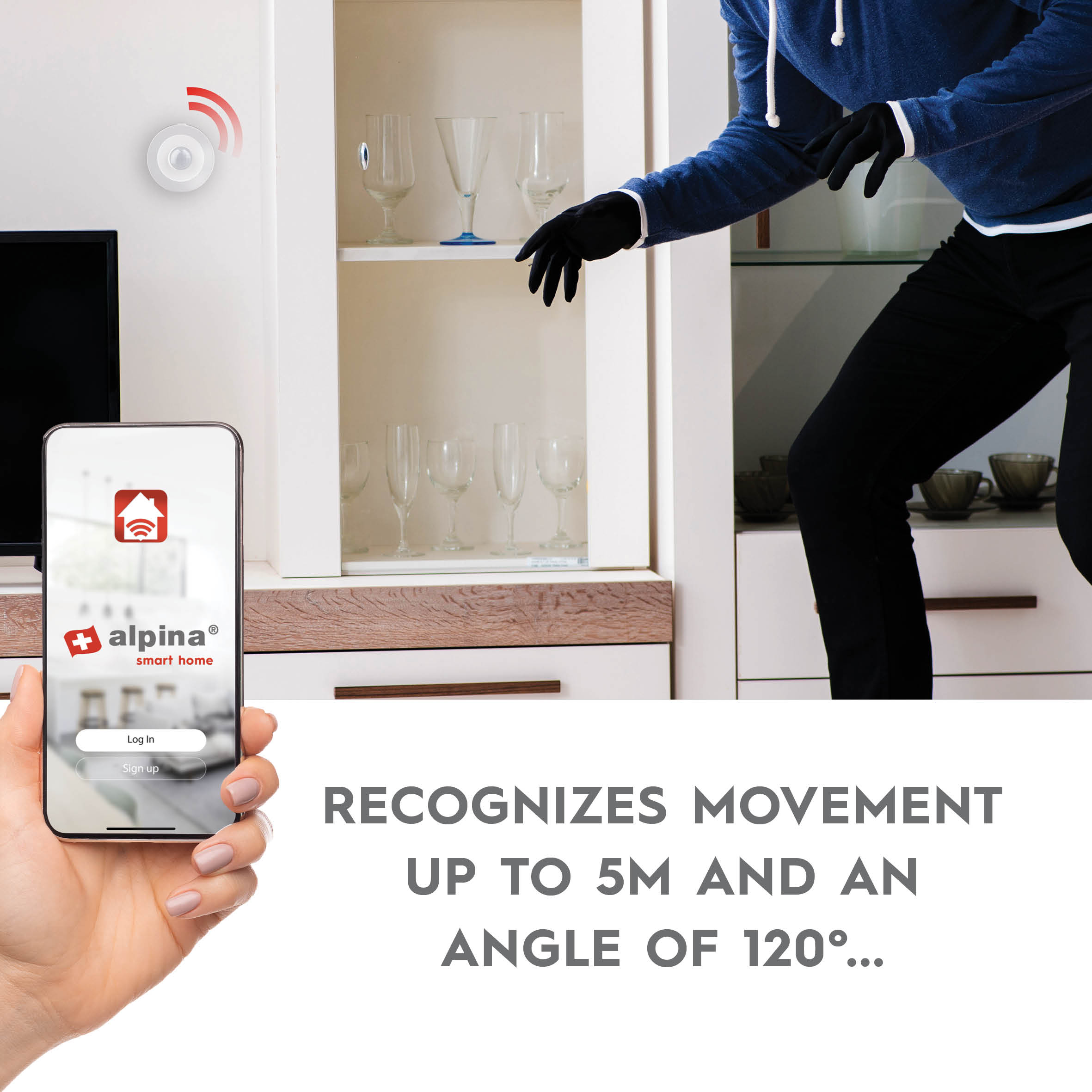 Eine Person hält ein Telefon mit einer Smart-Home-App. Ein Einbrecher ist in einem Raum.