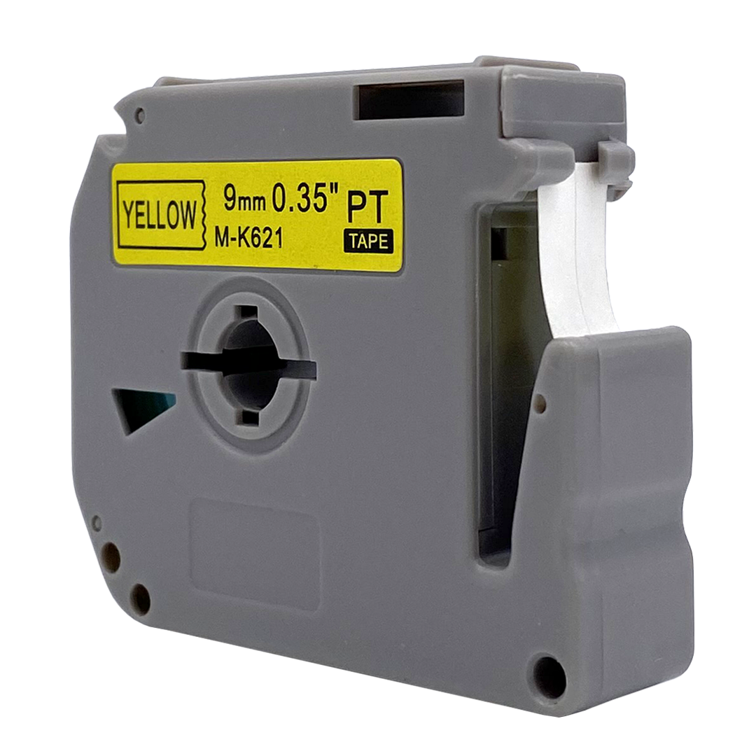 Grijze labelmaker met gele tape. Tekst luidt: 9mm 0.35" PT TAPE.