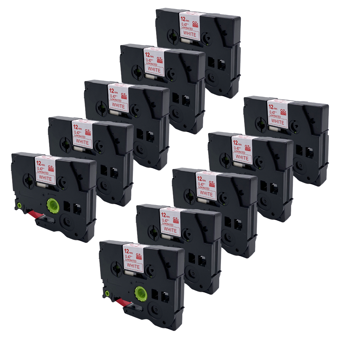 Veel zwarte labelmaker cartridges. Elke cartridge bevat een wit label met zwarte tekst. Label zegt WHITE.