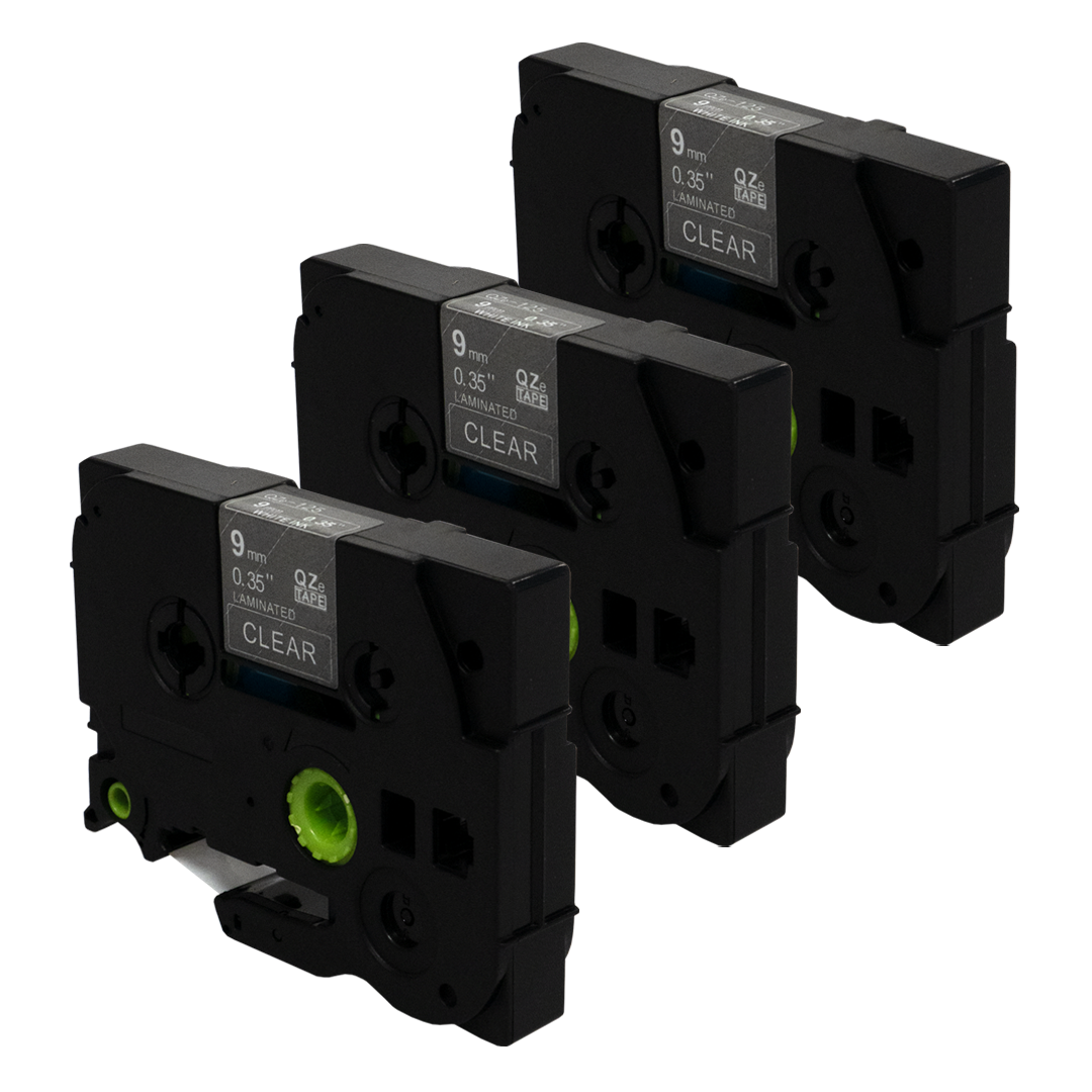 Drie zwarte labelmaker cartridges met doorzichtige tape labels.