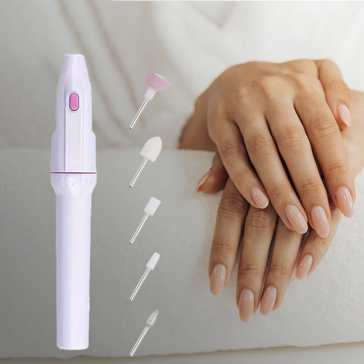 Herramienta de manicura con accesorios y una mano con uñas bien cuidadas.
