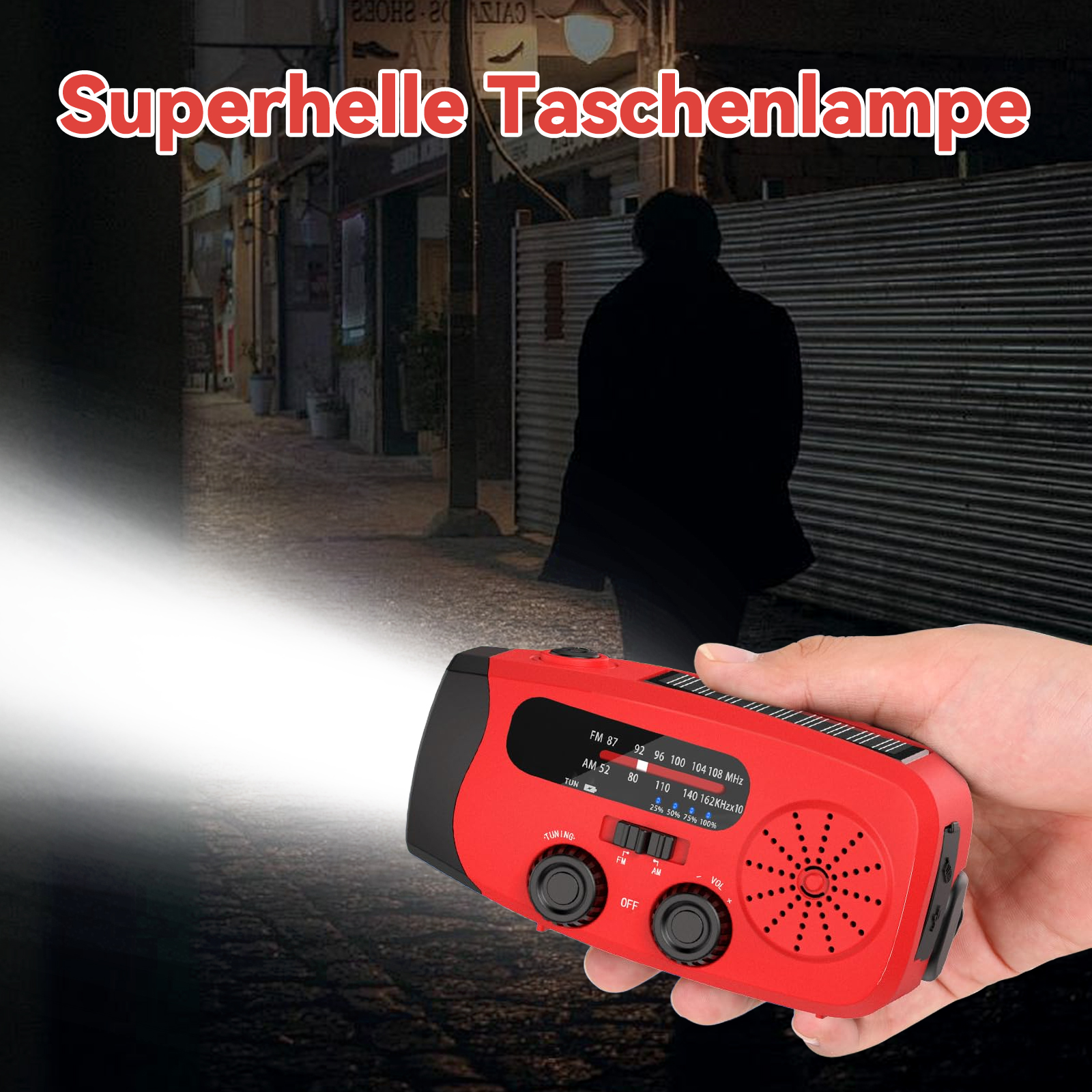 Eine rote Taschenlampe leuchtet in einer dunklen Gasse. Eine Person geht im Hintergrund weg.