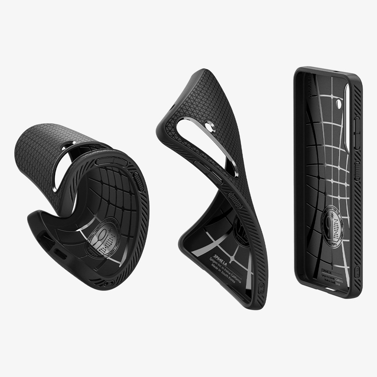 Trois coques de téléphone noires dans différentes positions.