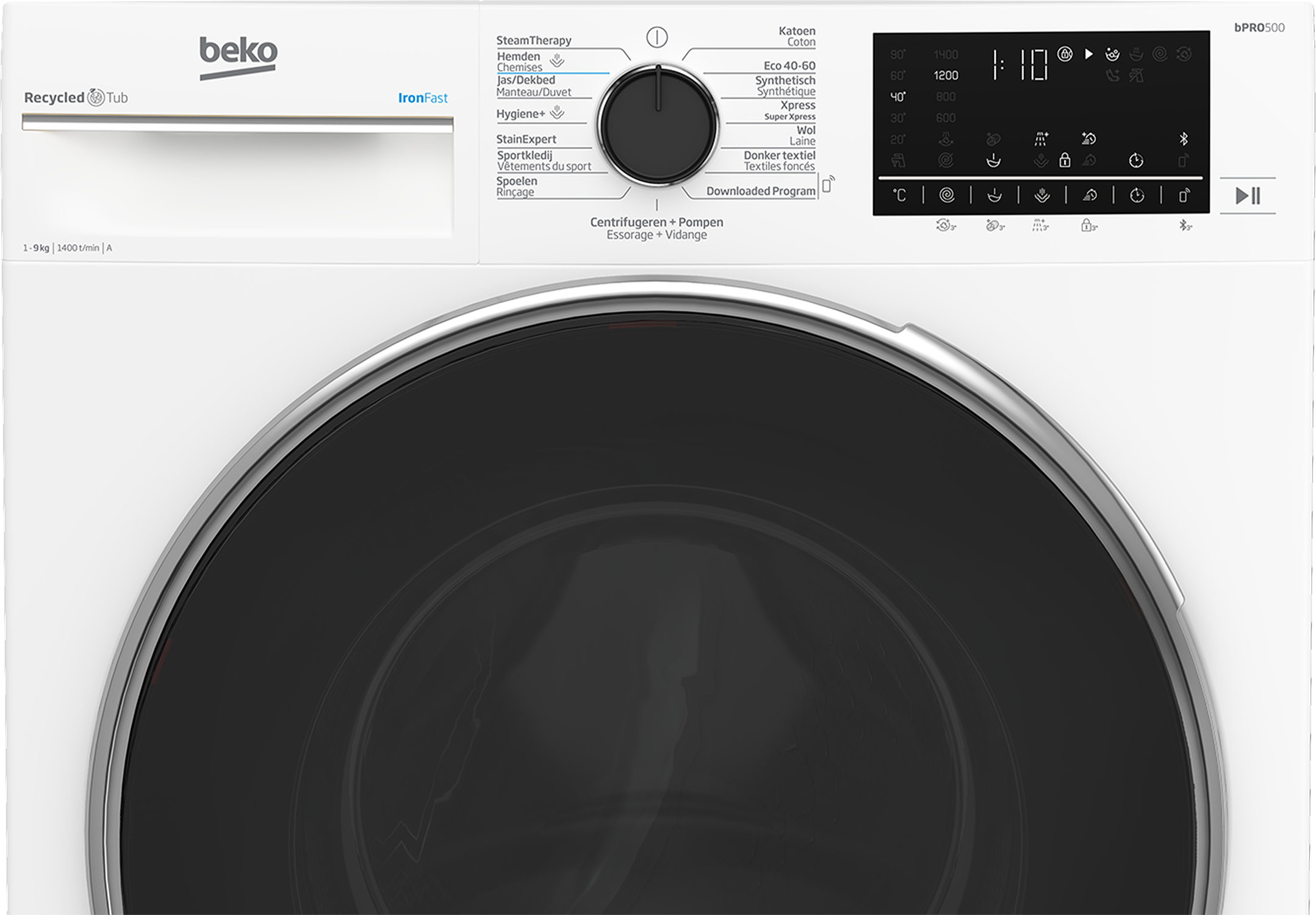 Lavatrice Beko, porta nera con pannello comandi. C'è un display digitale.