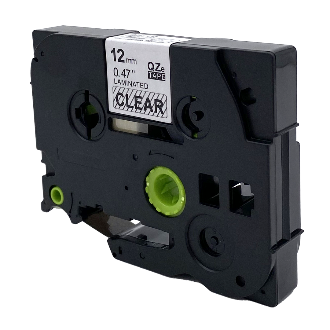 Zwarte labelprinter cartridge. Het heeft een doorzichtige tape en groene details.