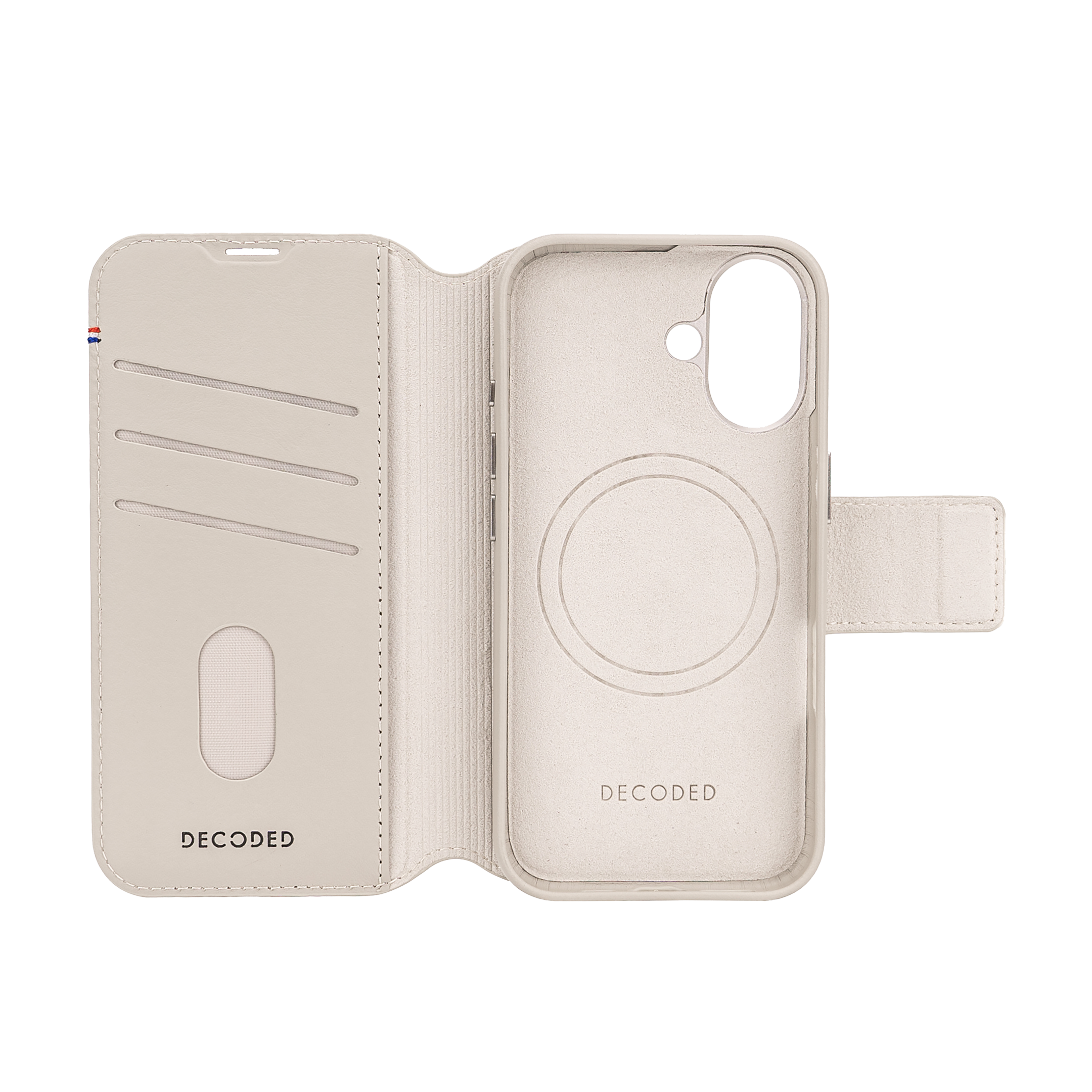 Een lichtbeige telefoonhoesje is open en onthult de binnenkant en de telefoonhouder. De merknaam is 'Decoded'.