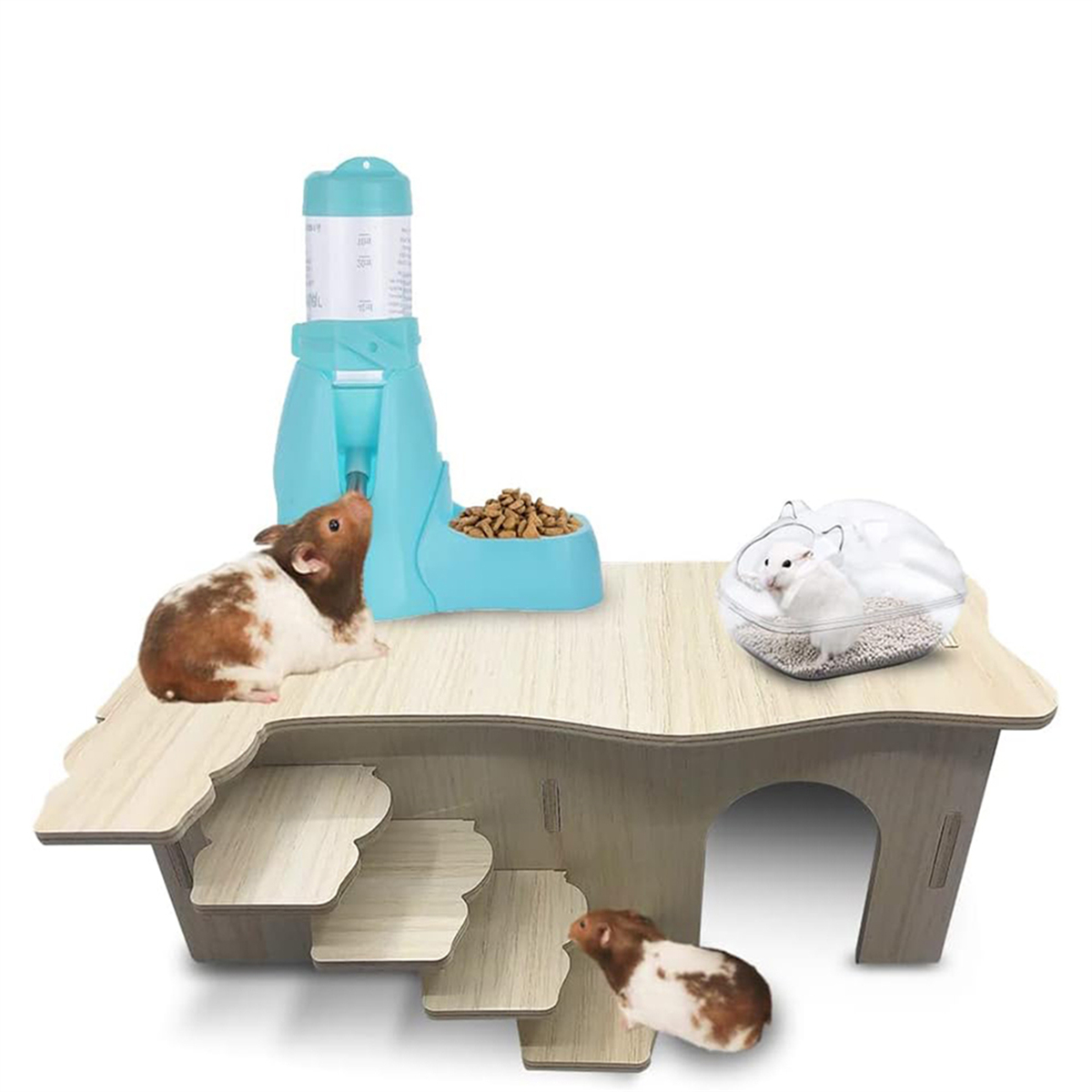 Ein Hamster trinkt aus einem blauen Wasserspender neben einer Futterschale und einem Hamsterhaus.