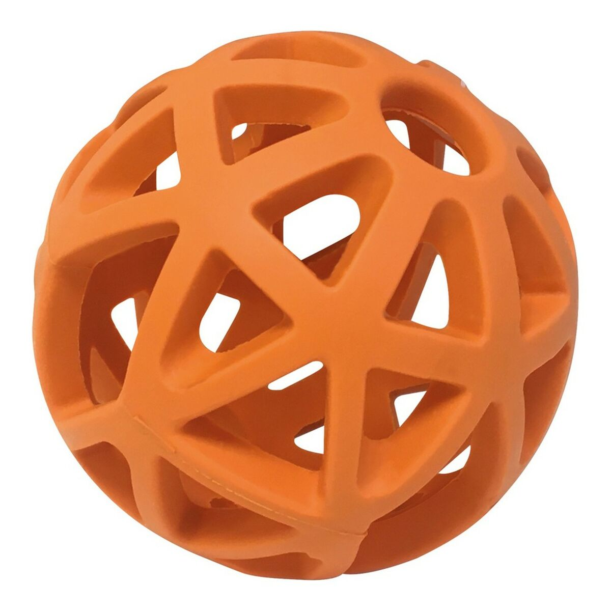 Palla geometrica arancione, cava. Ha molte aperture triangolari. Sfondo bianco.