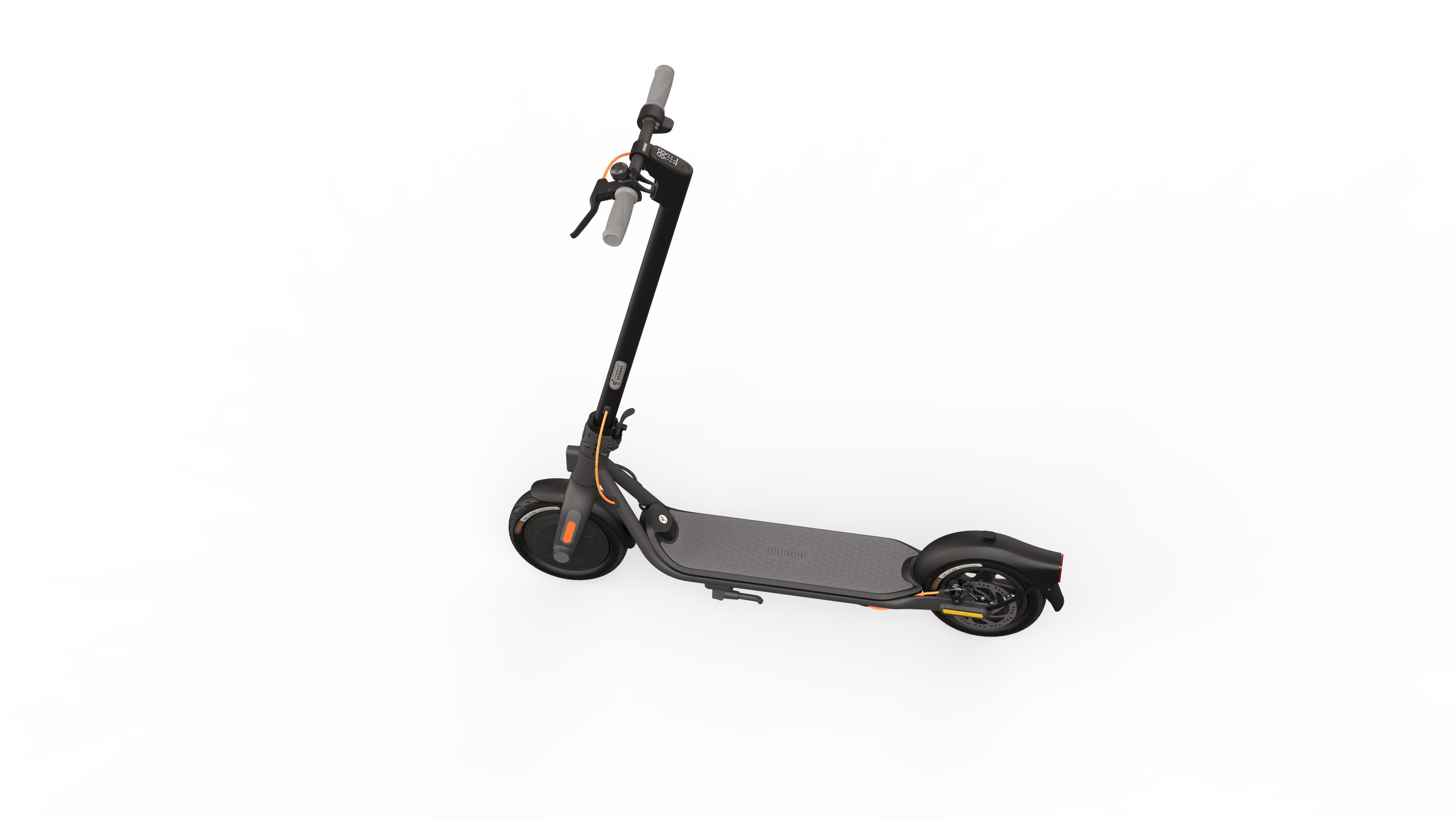 Schwarzer und grauer Ninebot Elektroroller. Er hat einen Lenker, ein Deck und zwei Räder. Der Hintergrund ist weiß.