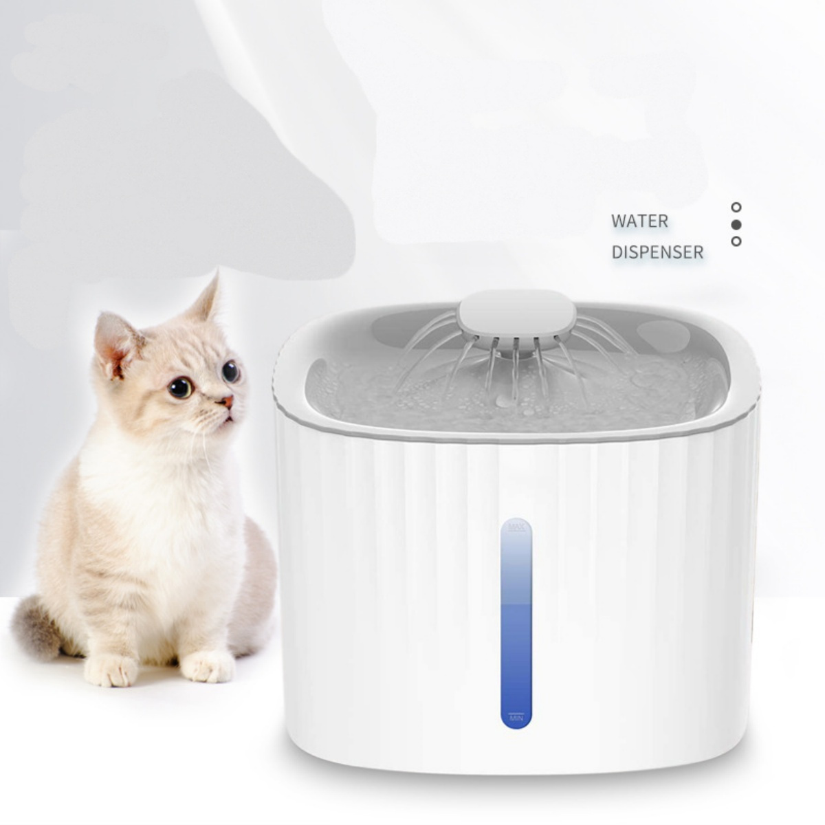 Eine weiße Katze und ein weißer Wasserspender. Wasser fließt in den Spender.