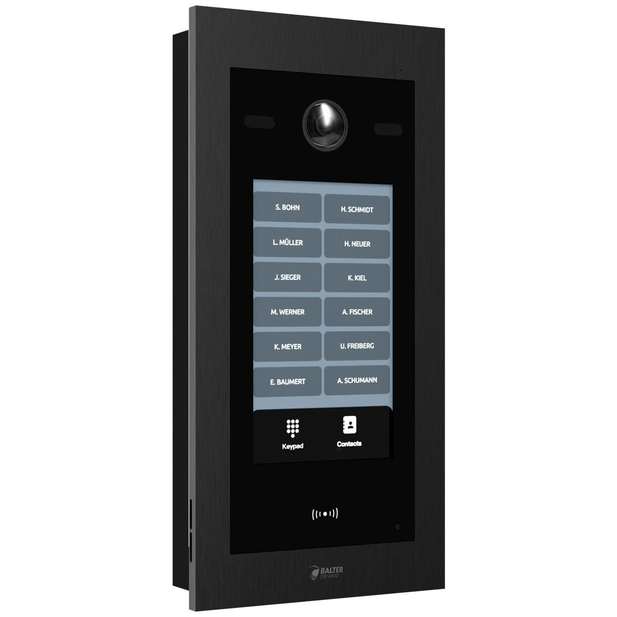 Schwarzes Intercom-System mit Bildschirm und Kamera darüber.