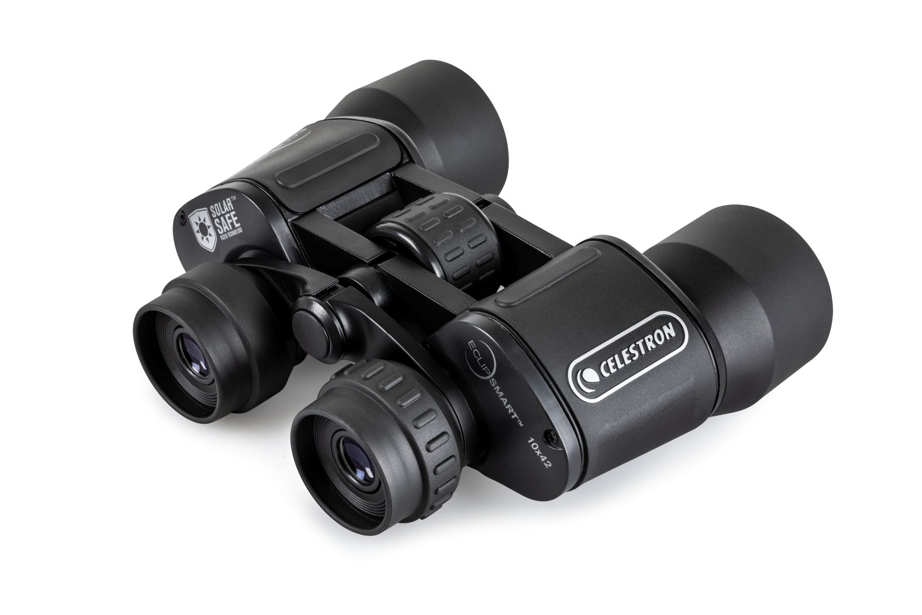 Schwarzes Fernglas mit weißem Text, abgewinkelt auf weißem Hintergrund. Der Markenname ist 'Celestron'.