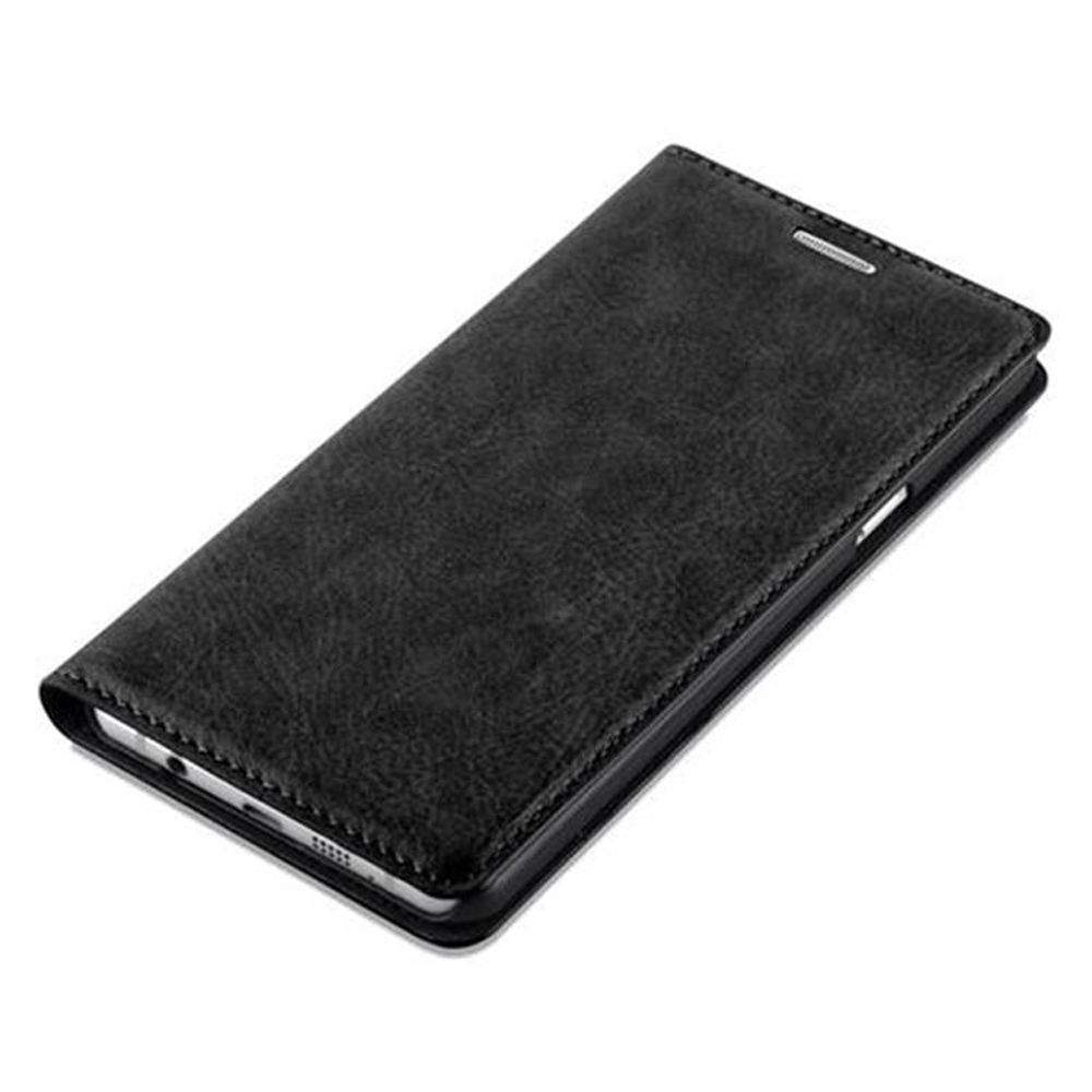 Funda de teléfono negra cerrada, mostrando el lado de la pantalla del teléfono.