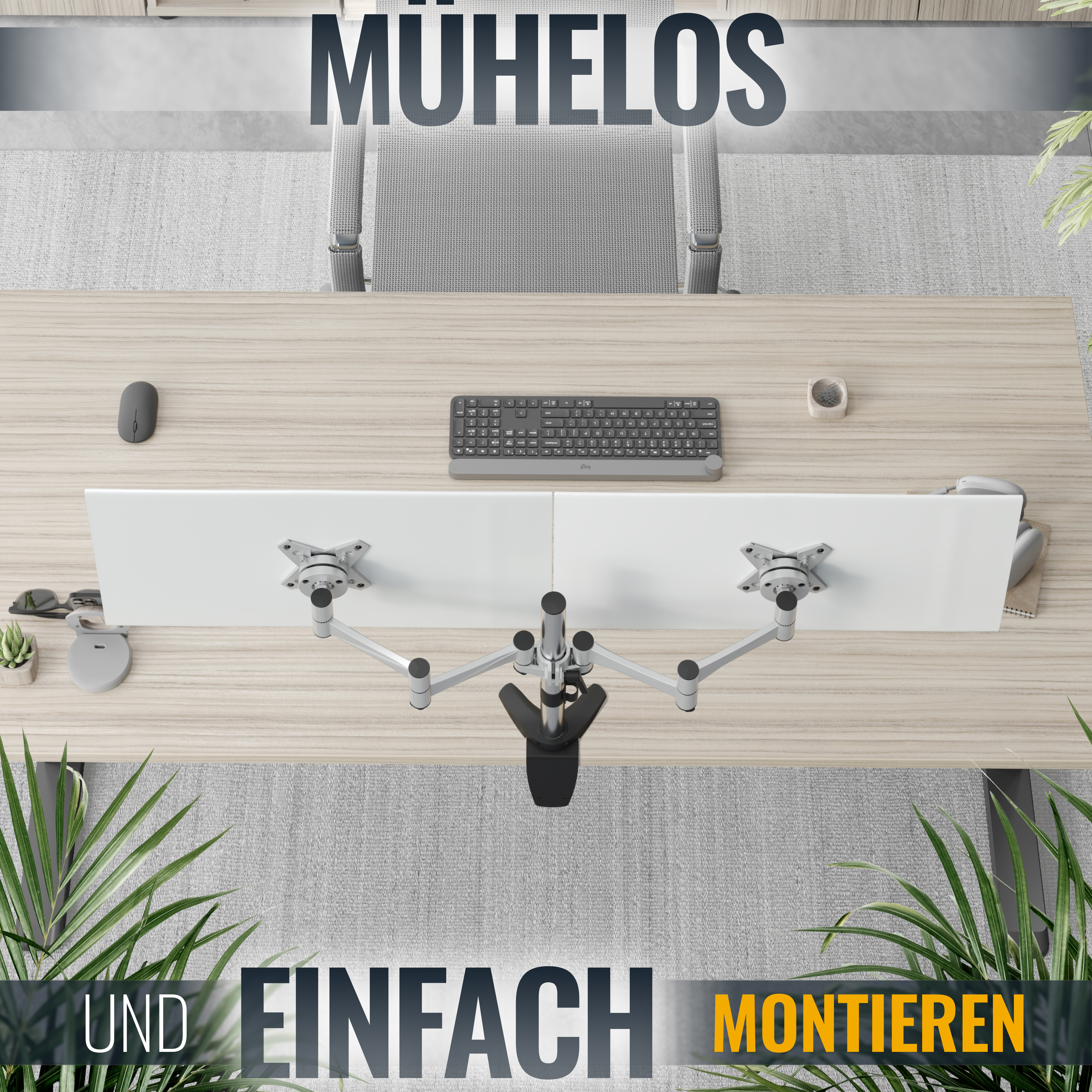 Draufsicht auf einen Schreibtisch mit zwei Monitoren, Tastatur, Maus, Pflanzen.