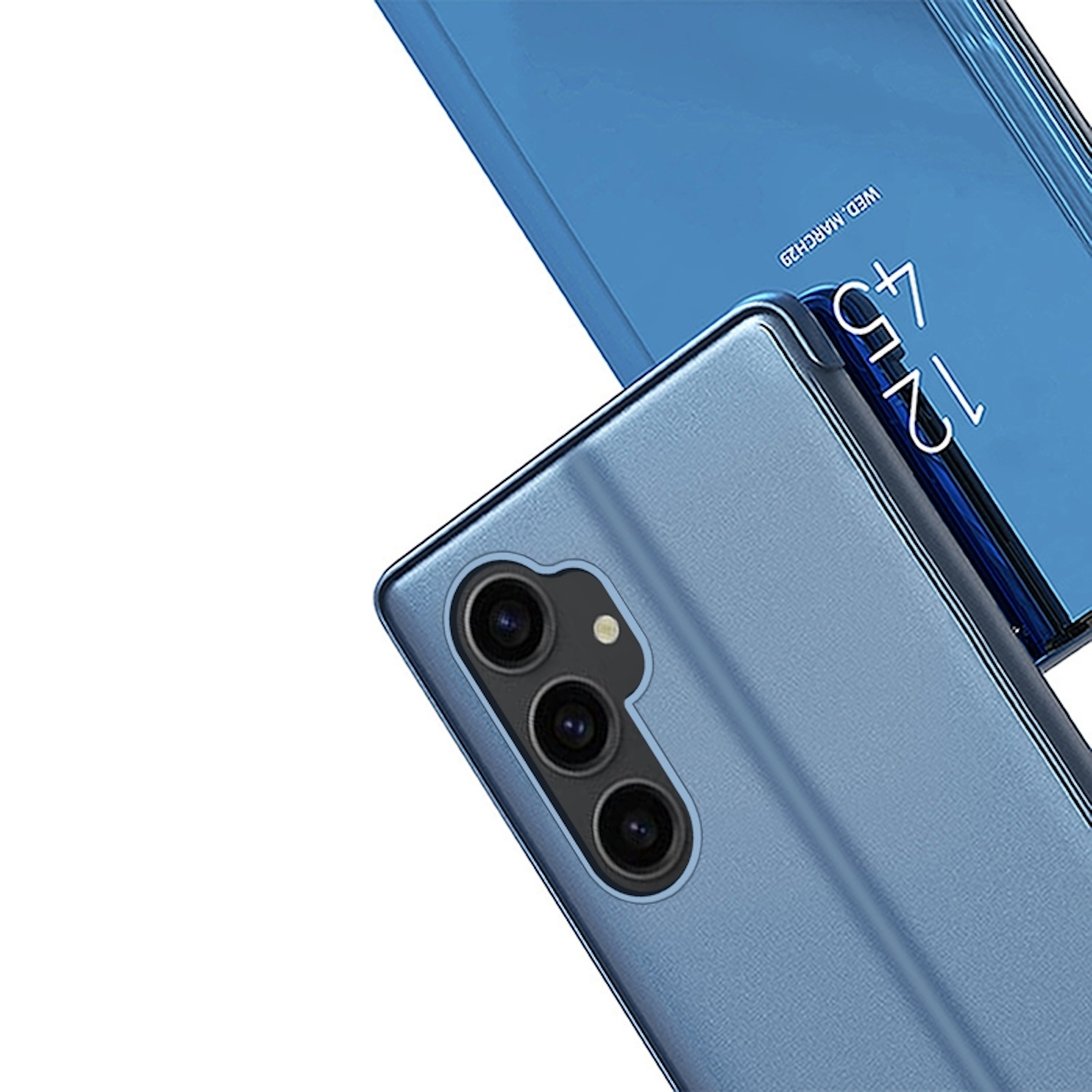 Funda de teléfono azul con tres recortes para cámara. Se muestra la parte trasera. Sobre una superficie blanca.