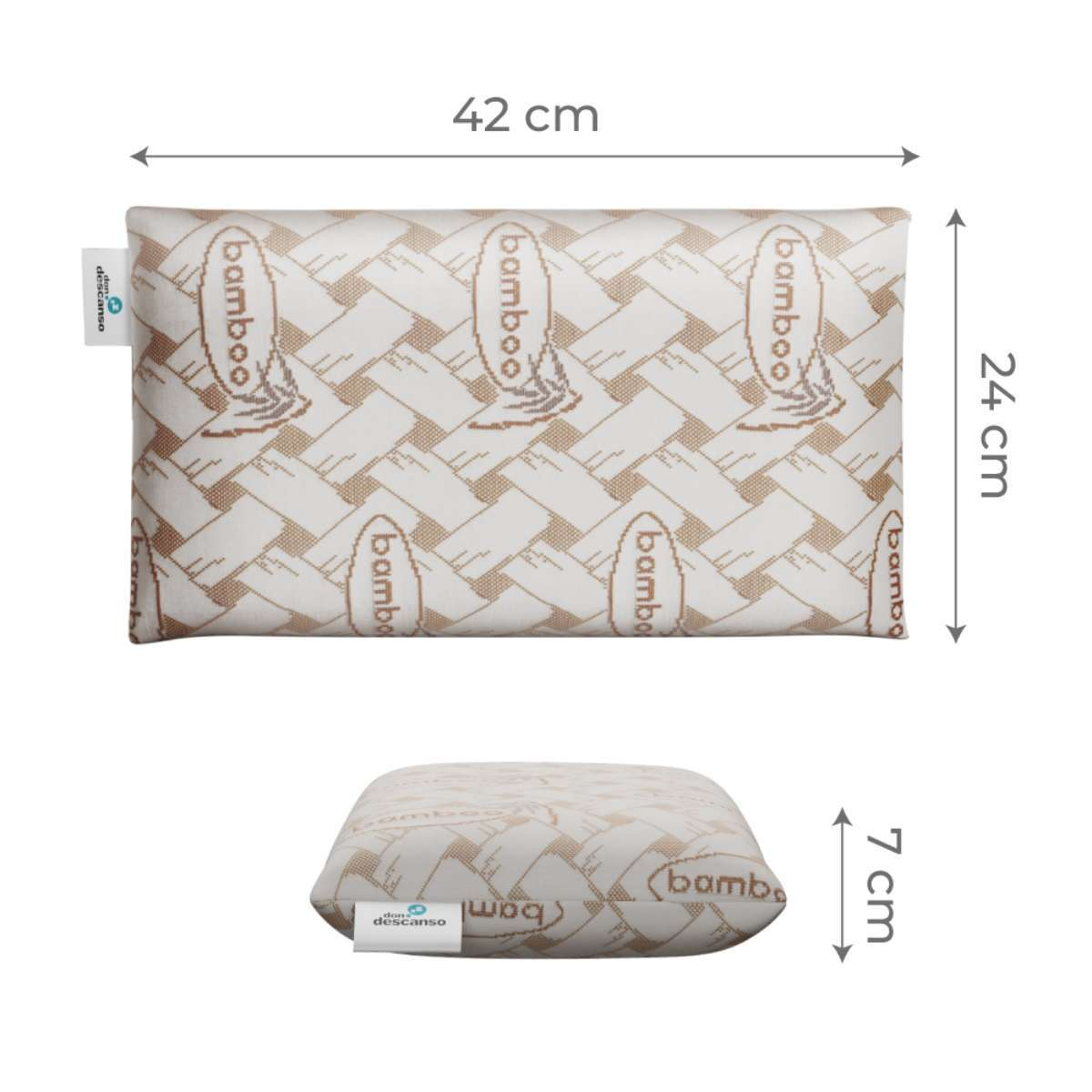 Vista superior de almohada de bambú con dimensiones etiquetadas. Patrón tejido beige y marrón.
