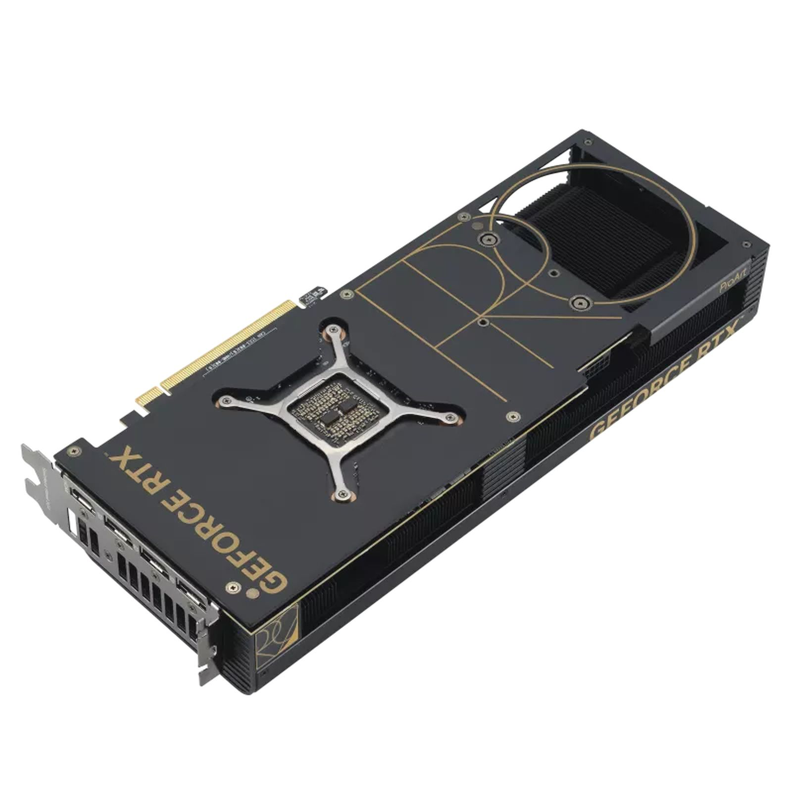 Scheda grafica nera e oro con il testo "GeForce RTX" e logo ProArt.
