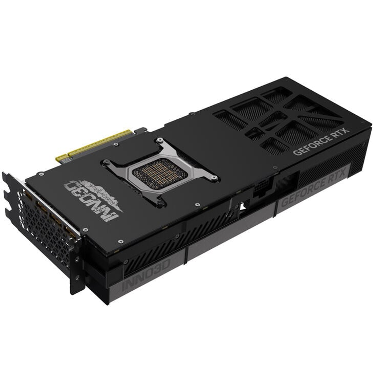 Een zwarte grafische kaart, met INNO3D- en GEFORCE RTX-logo's. Op een witte achtergrond.