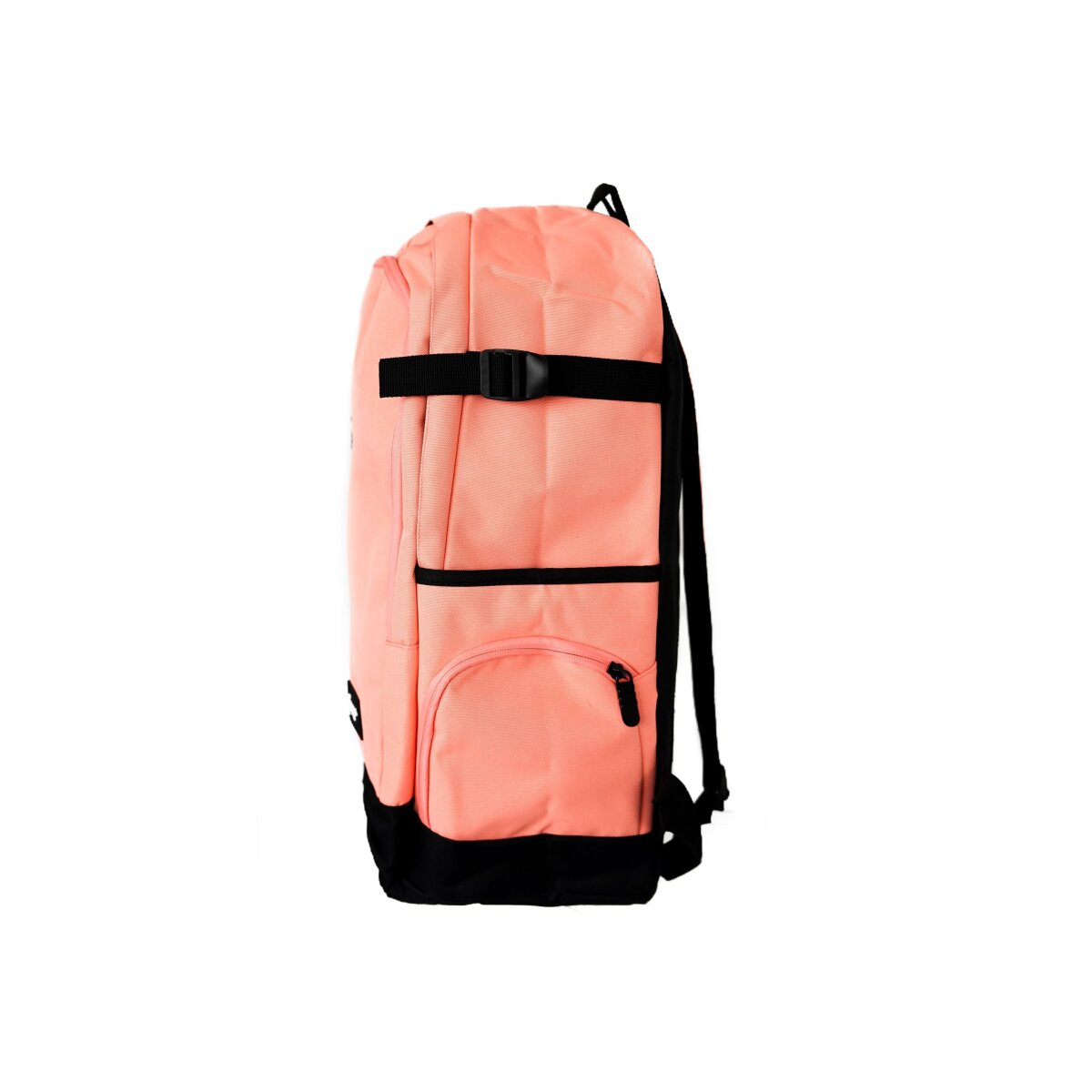 Pfirsichfarbener Rucksack mit schwarzen Trägern und Akzenten. Inklusive Seitentasche und Fronttasche.