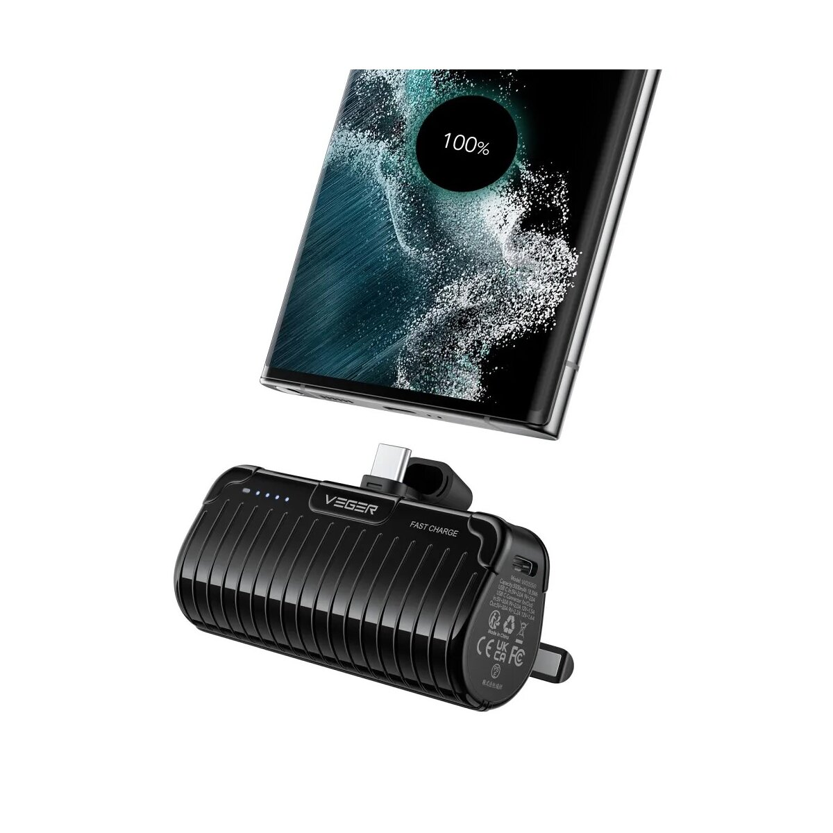 Schwarze VEGER Powerbank mit einem Telefon, das 100 % Ladung anzeigt. Das Telefon ist schwarz.