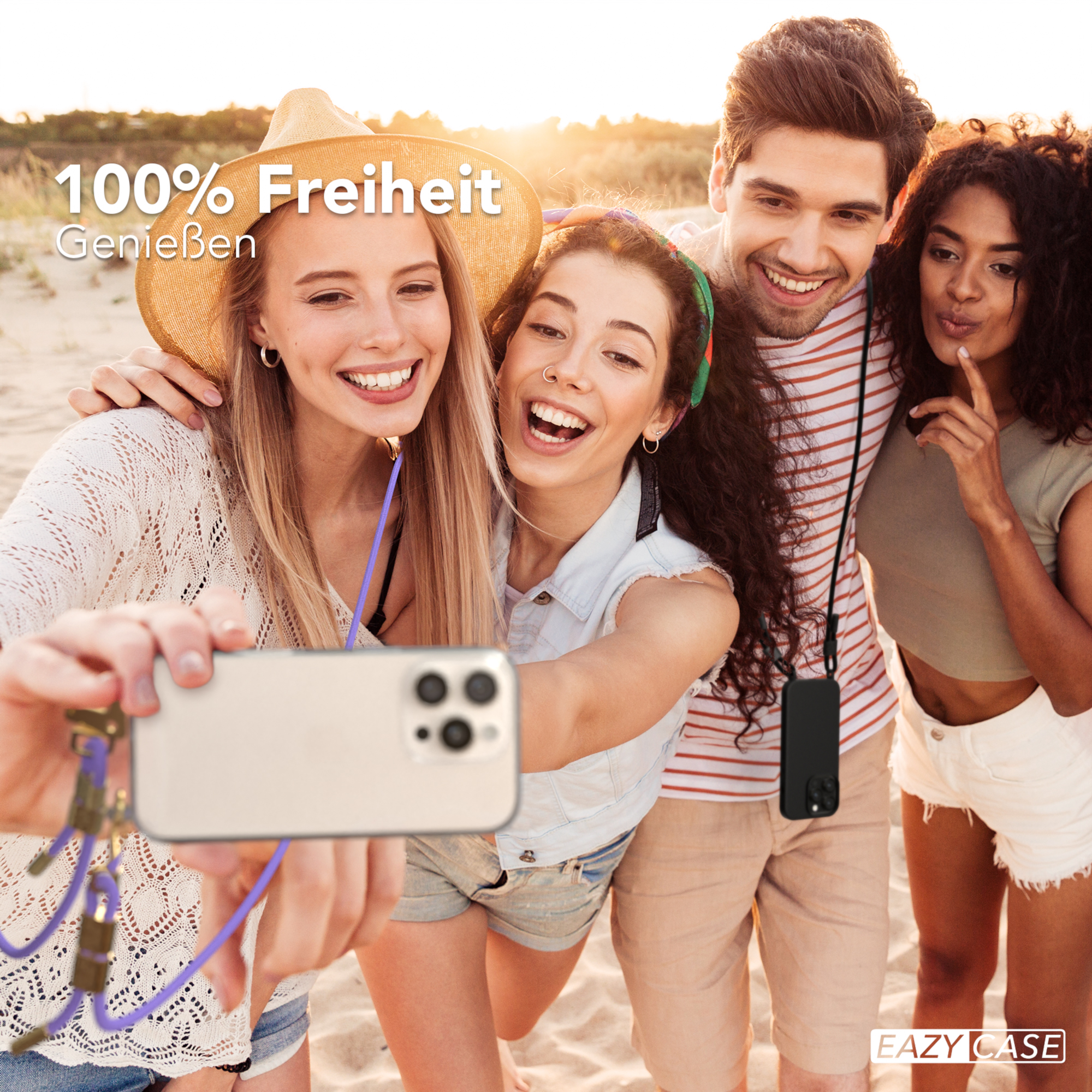 Vier Personen machen ein Selfie am Strand. Text sagt Genieße 100% Freiheit.