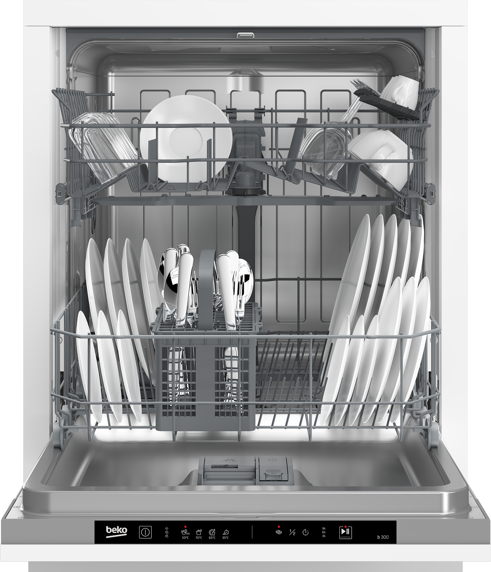 Intérieur du lave-vaisselle avec vaisselle, verres et couverts. Porte ouverte. Fond blanc.