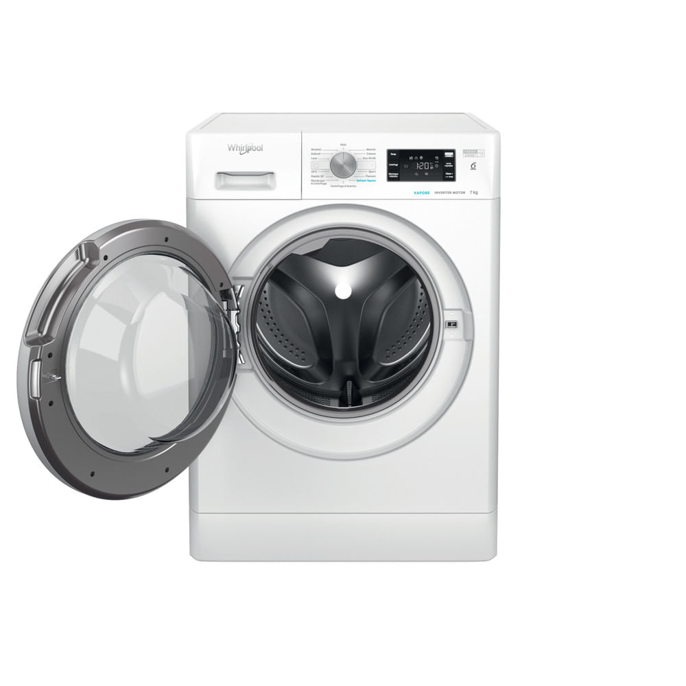 Lavatrice Whirlpool bianca con porta aperta su sfondo bianco.