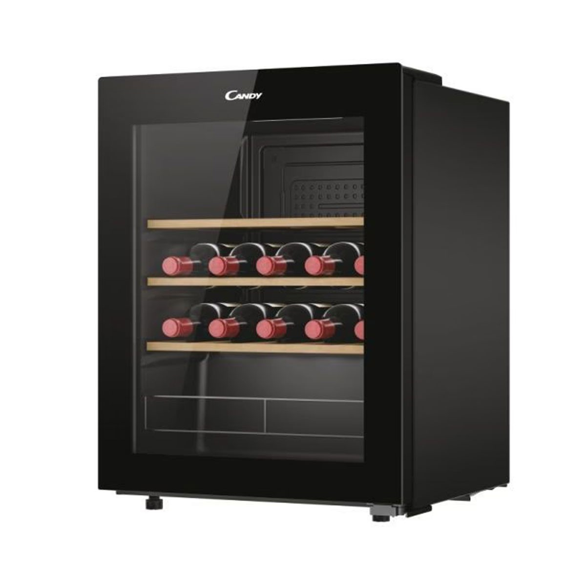 Czarna chłodziarka do wina ze szklanymi drzwiami pokazująca butelki na drewnianych półkach.