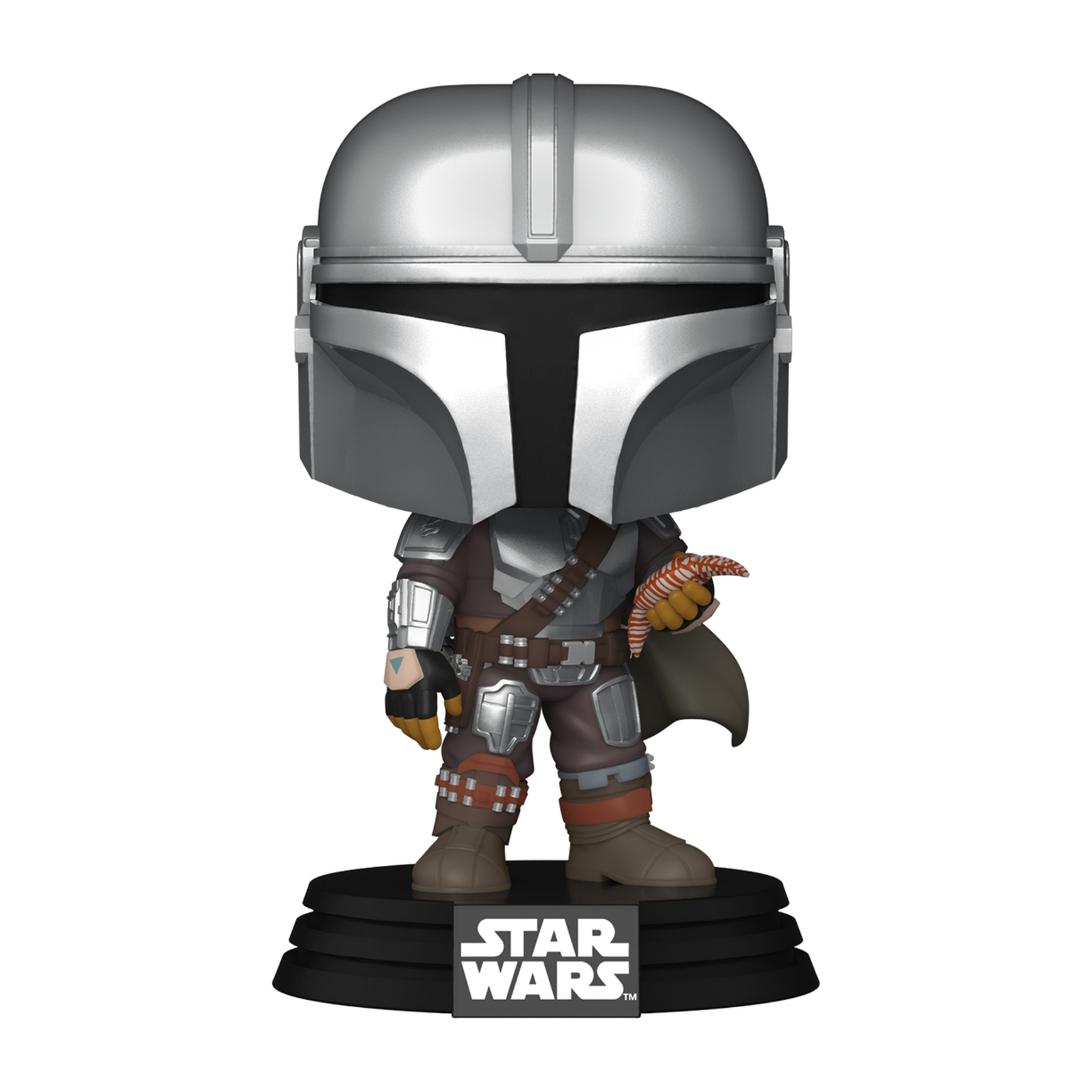 Eine Mandalorianer Funko Pop Figur. Er steht auf schwarzem Sockel und hält ein kleines Objekt.